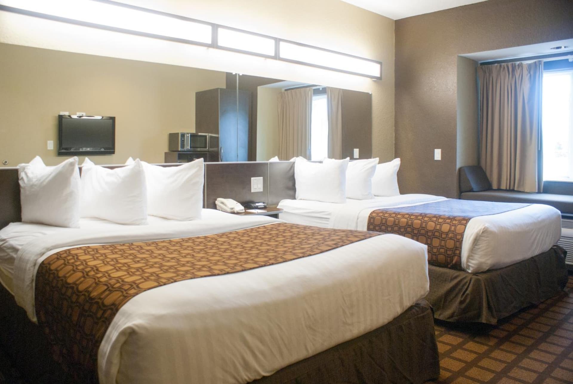 Microtel Inn & Suites by Wyndham Jacksonville Airport gallery photo in Jacksonville, FL — image 34