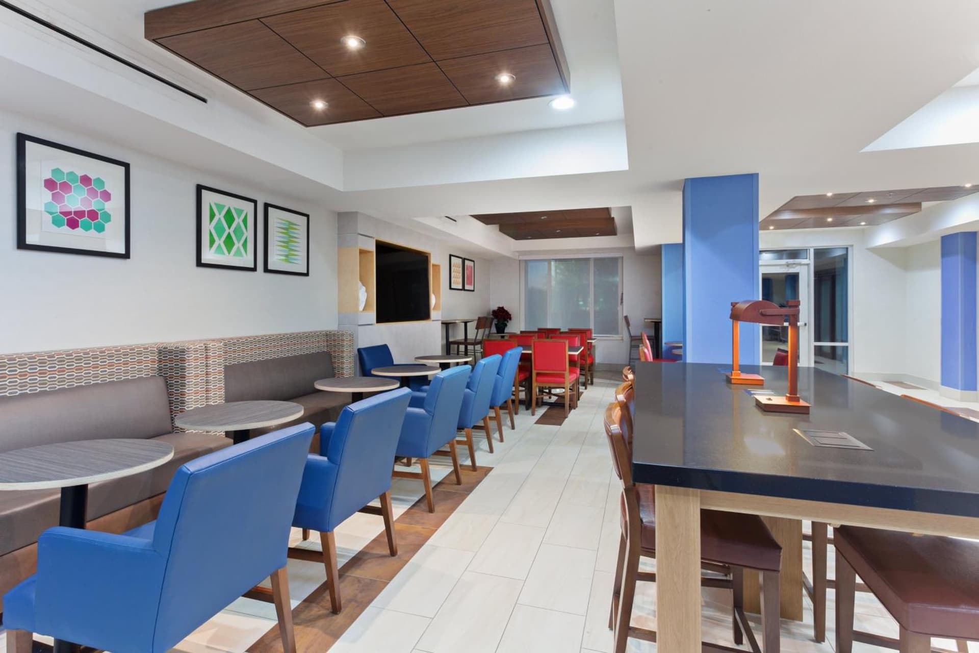 Holiday Inn Express Elk Grove West I-5 by IHG gallery photo in Elk Grove, CA — image 10