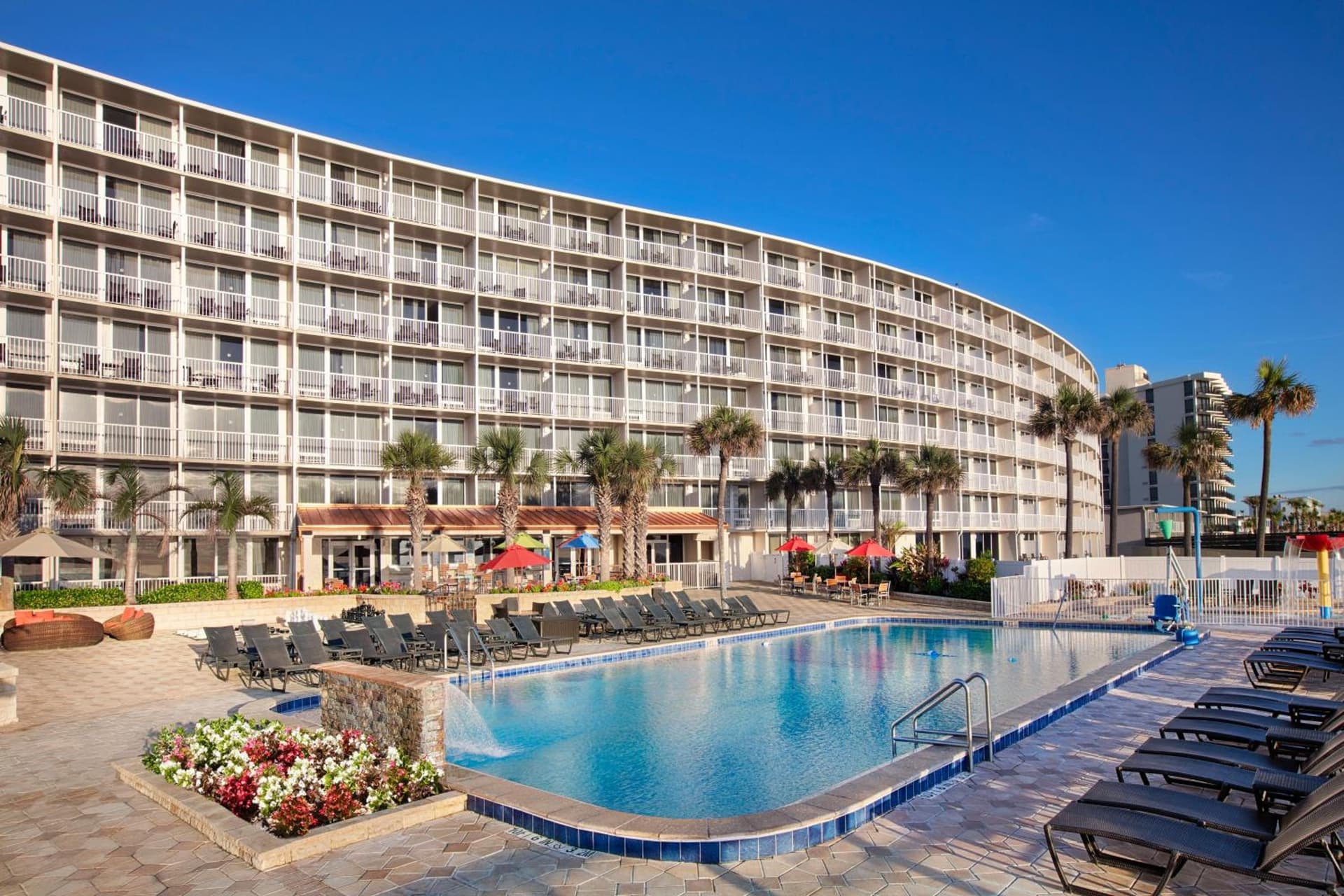 Holiday Inn Resort Daytona Beach Oceanfront by IHG interior in Daytona Beach, FL — gallery photo 2