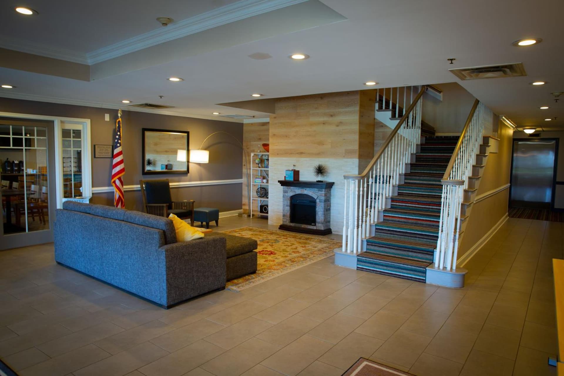 Country Inn & Suites by Radisson, Burlington Elon , NC gallery photo in Burlington, NC — image 34