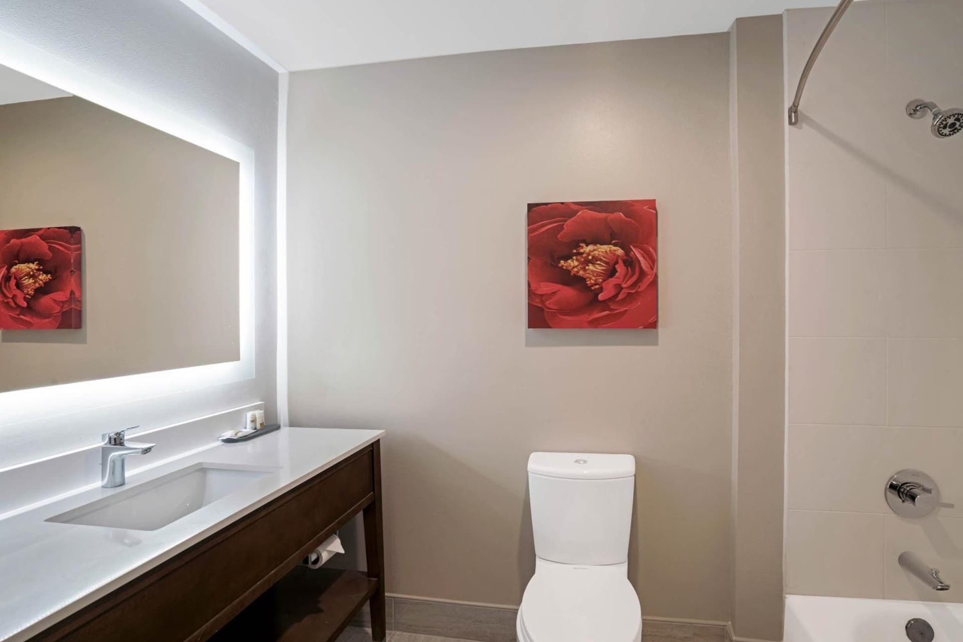 La Quinta by Wyndham Tuscaloosa McFarland gallery photo in Tuscaloosa, AL — image 34