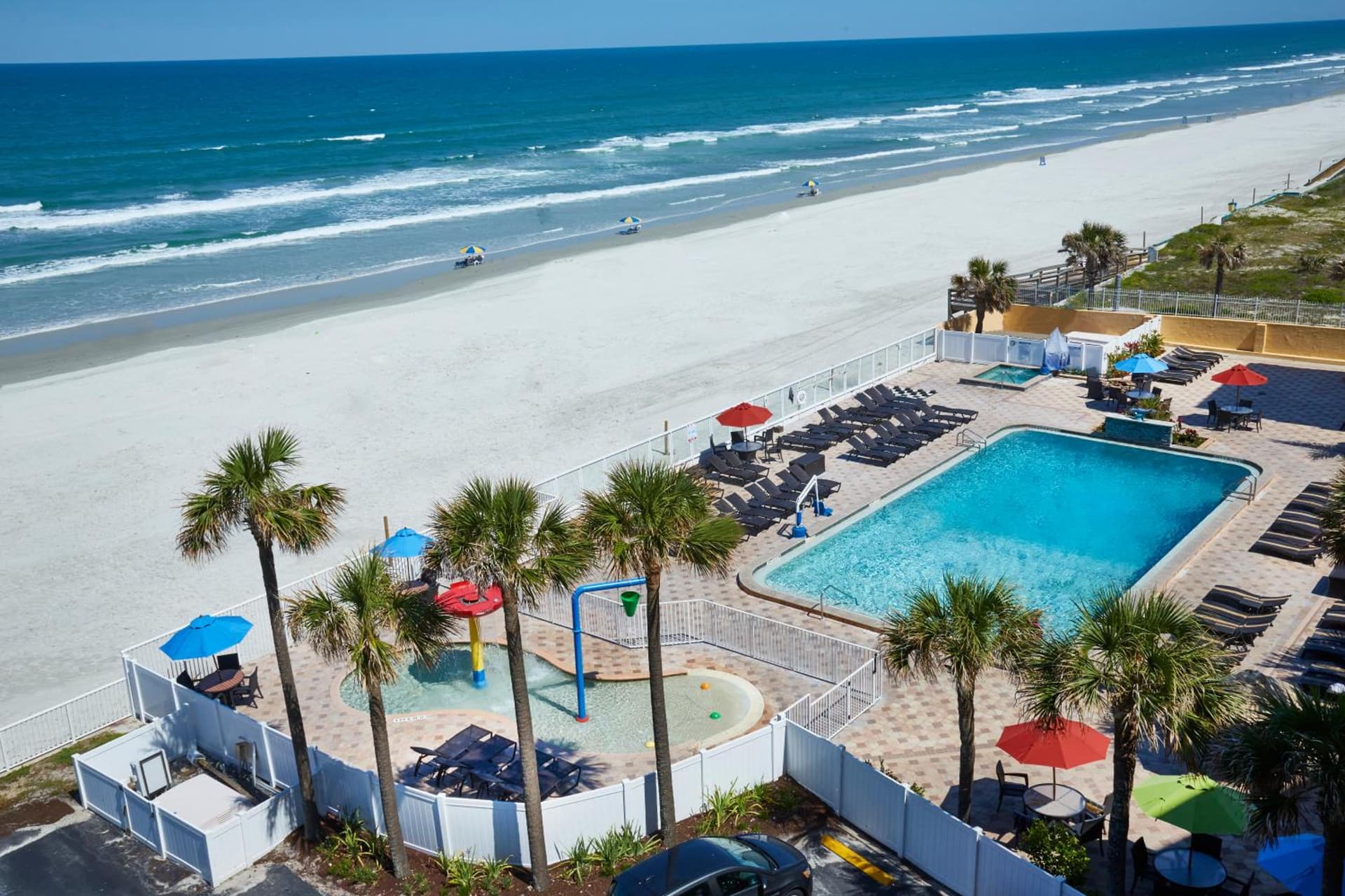 Holiday Inn Resort Daytona Beach Oceanfront by IHG property views in Daytona Beach, FL — gallery photo 3