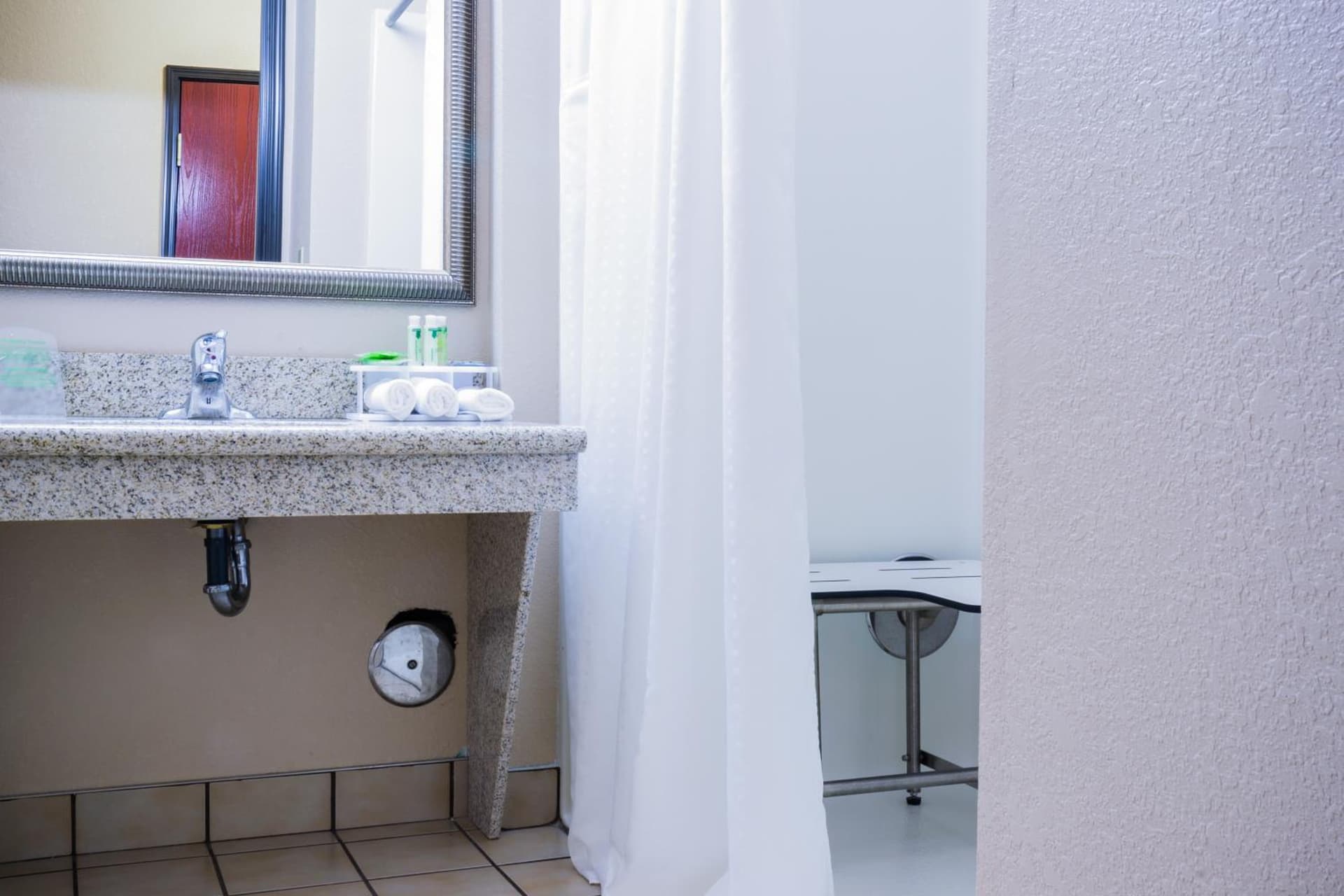 Holiday Inn Express Hotel & Suites Acme-Traverse City by IHG interior in Traverse City, MI — gallery photo 2