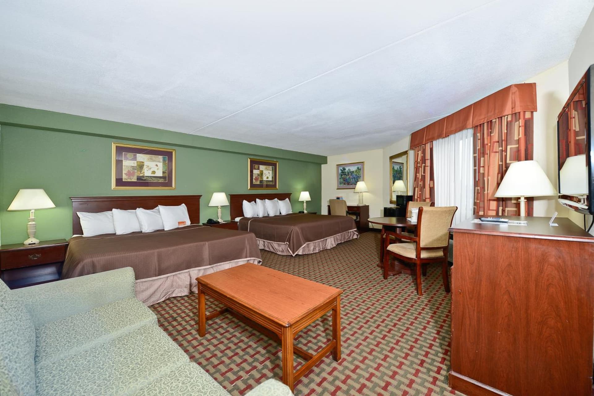 Howard Johnson by Wyndham Newark Airport gallery photo in Newark, NJ — image 21