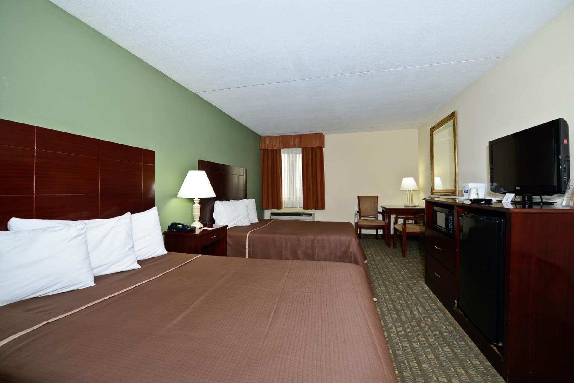 Howard Johnson by Wyndham Newark Airport gallery photo in Newark, NJ — image 20