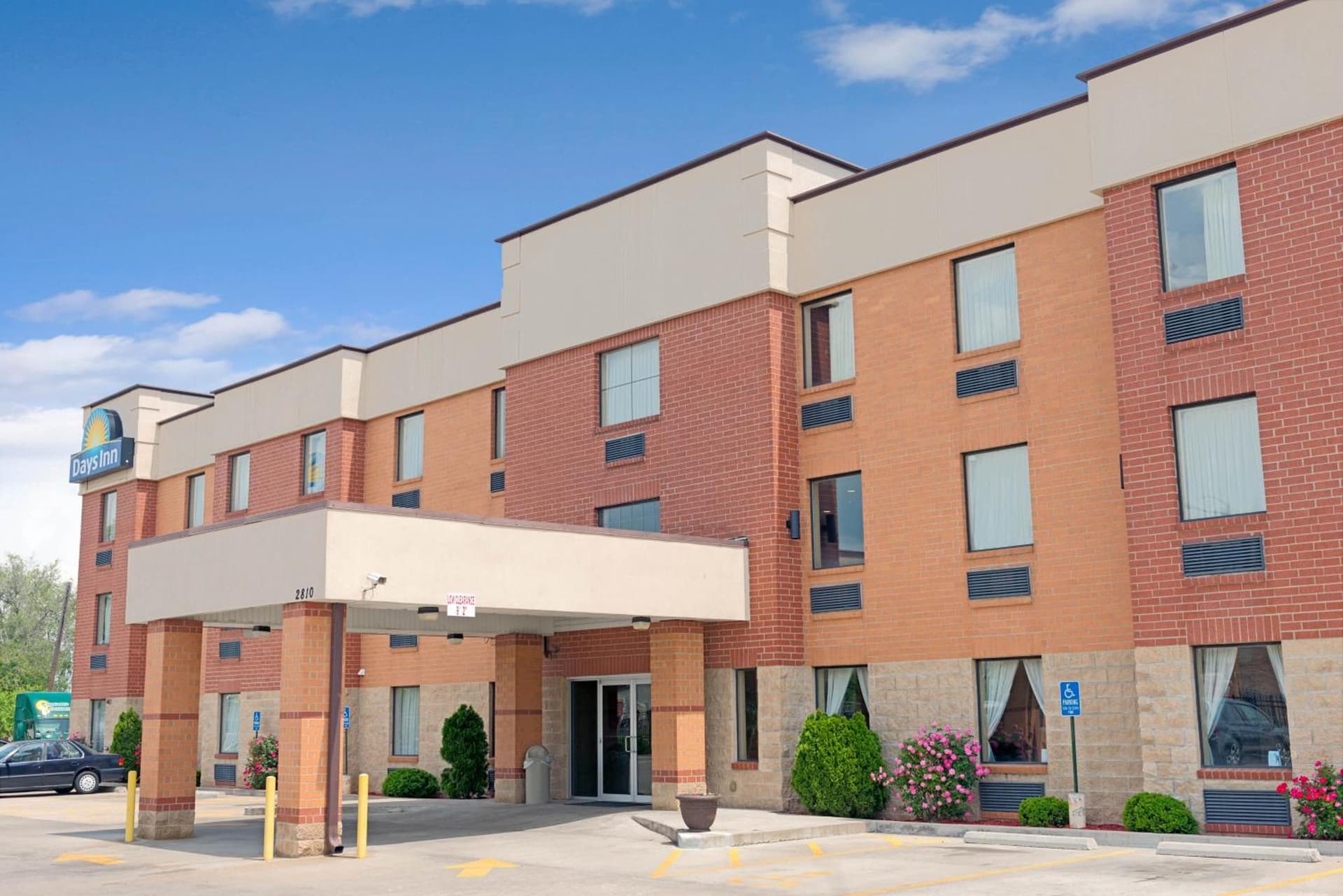 Days Inn by Wyndham Downtown St. Louis gallery photo in Saint Louis, MO — image 31