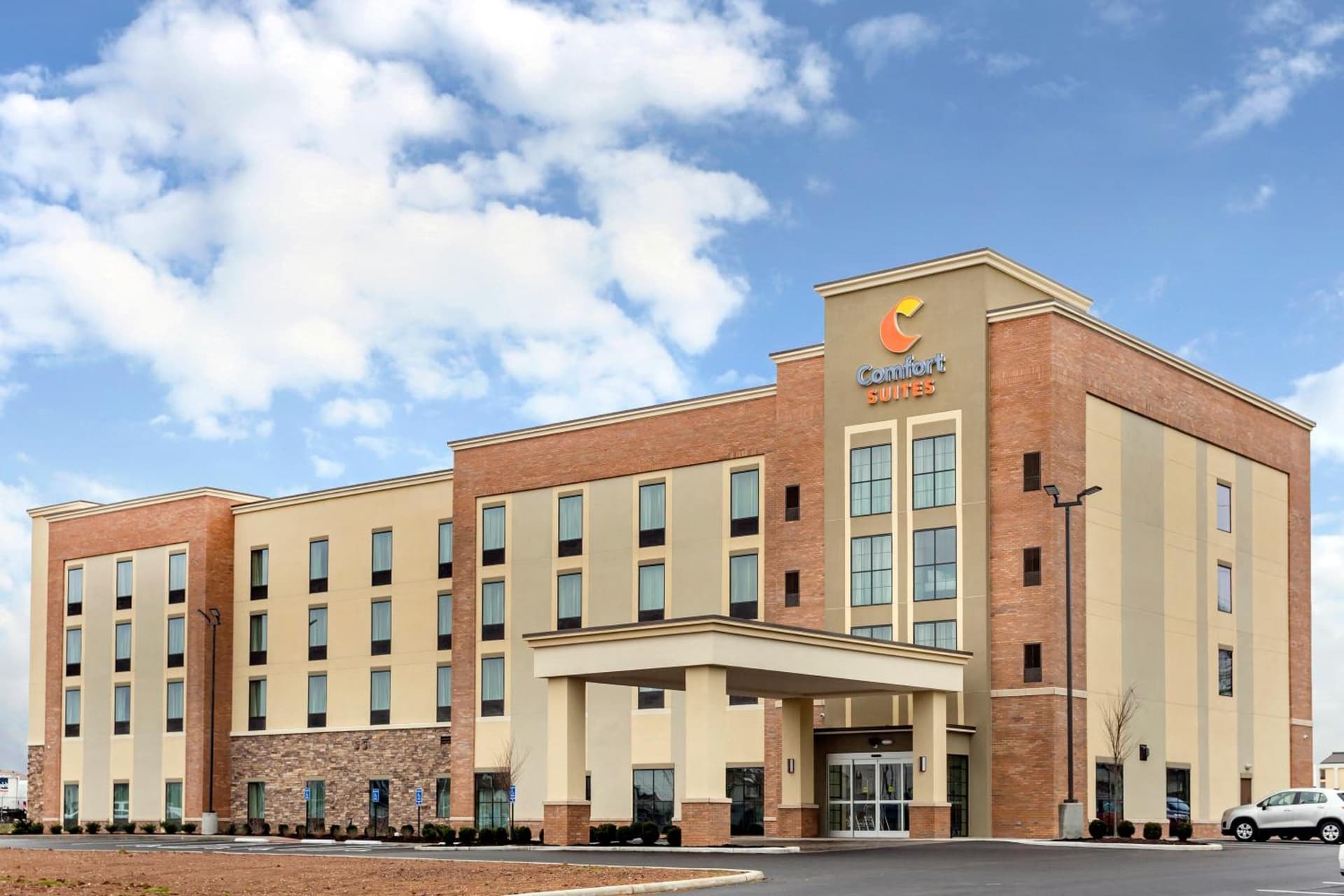Comfort Suites Bowling Green Southeast featured exterior or lobby in Bowling Green, KY — similar hotel