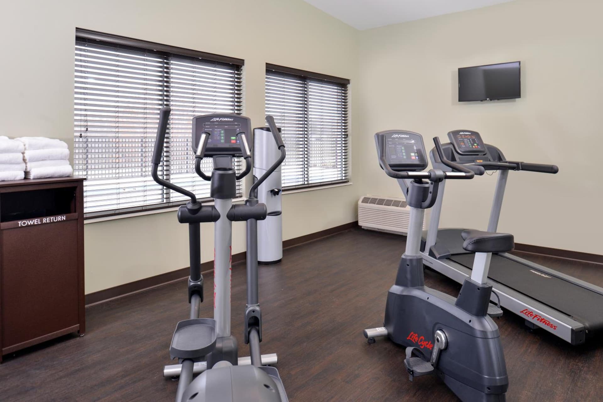 Appomattox Inn and Suites interior in Appomattox, VA — gallery photo 2