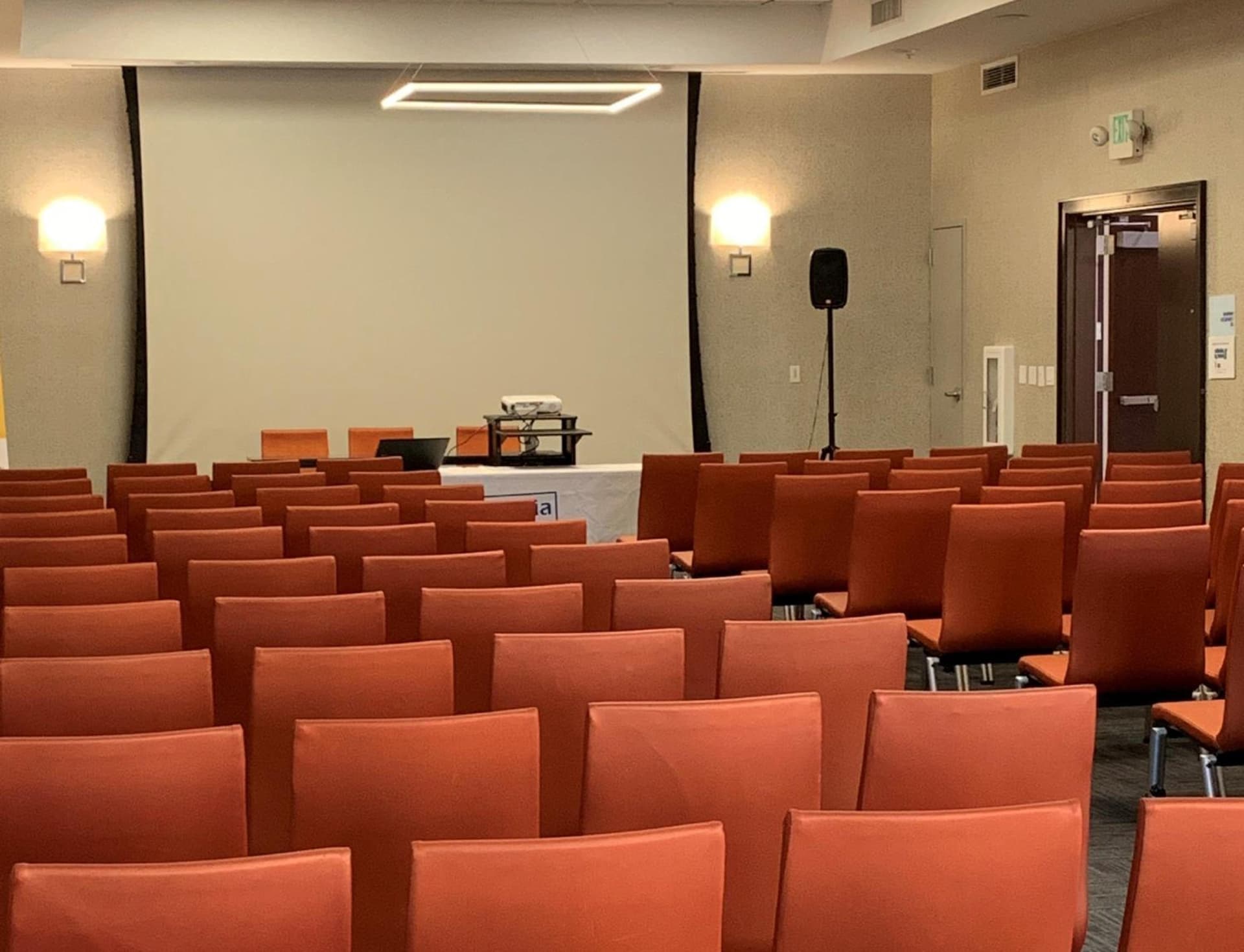 Holiday Inn Express Hotel & Suites El Dorado Hills by IHG gallery photo in El Dorado Hills, CA — image 70