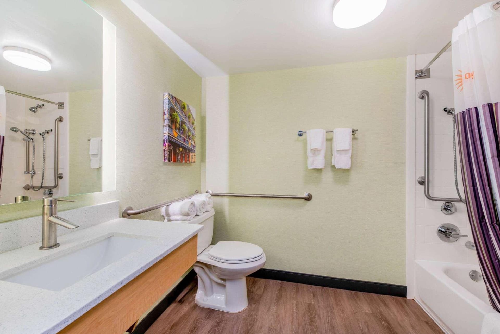 La Quinta Inn & Suites by Wyndham New Orleans Downtown gallery photo in New Orleans, LA — image 48