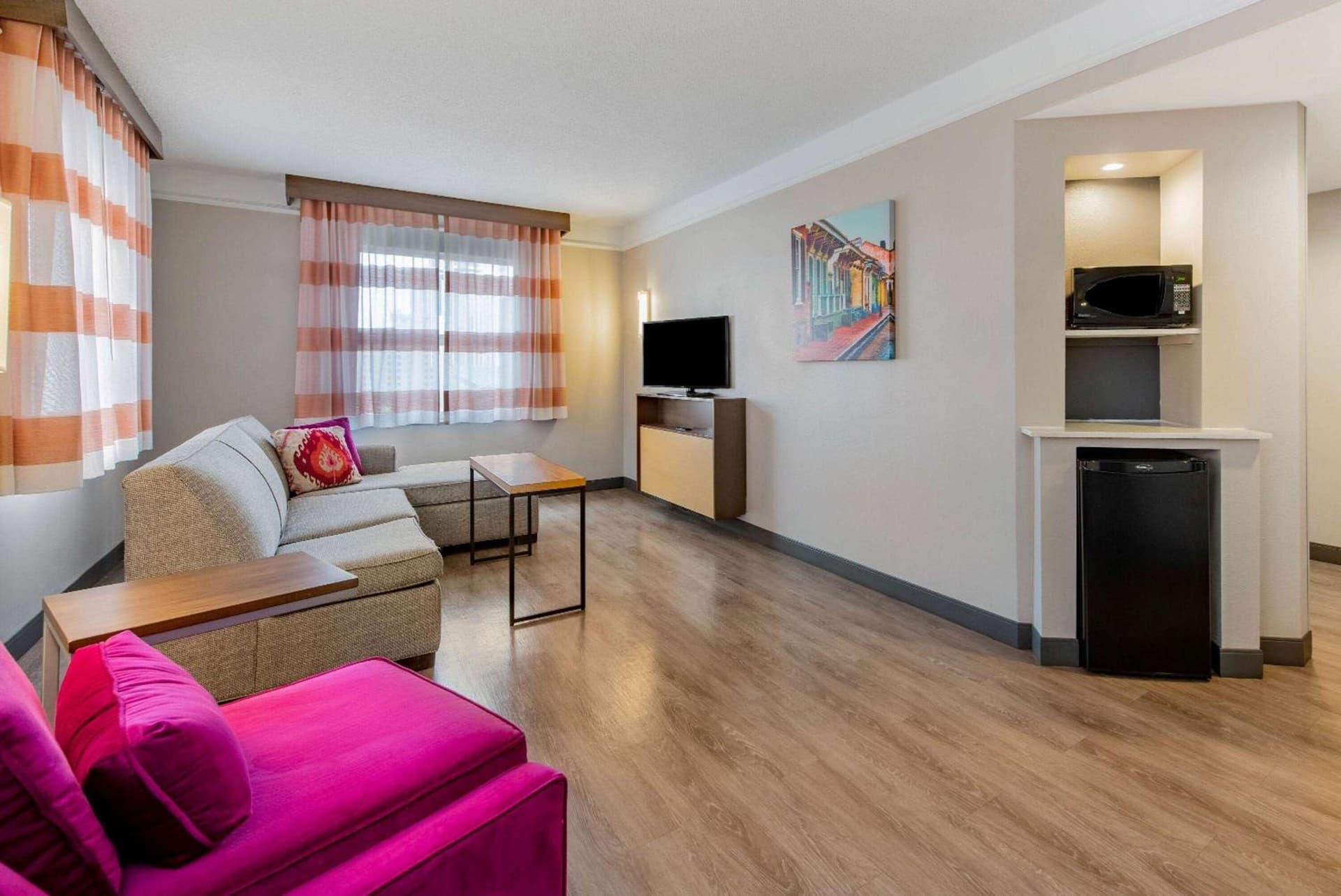 La Quinta Inn & Suites by Wyndham New Orleans Downtown gallery photo in New Orleans, LA — image 13
