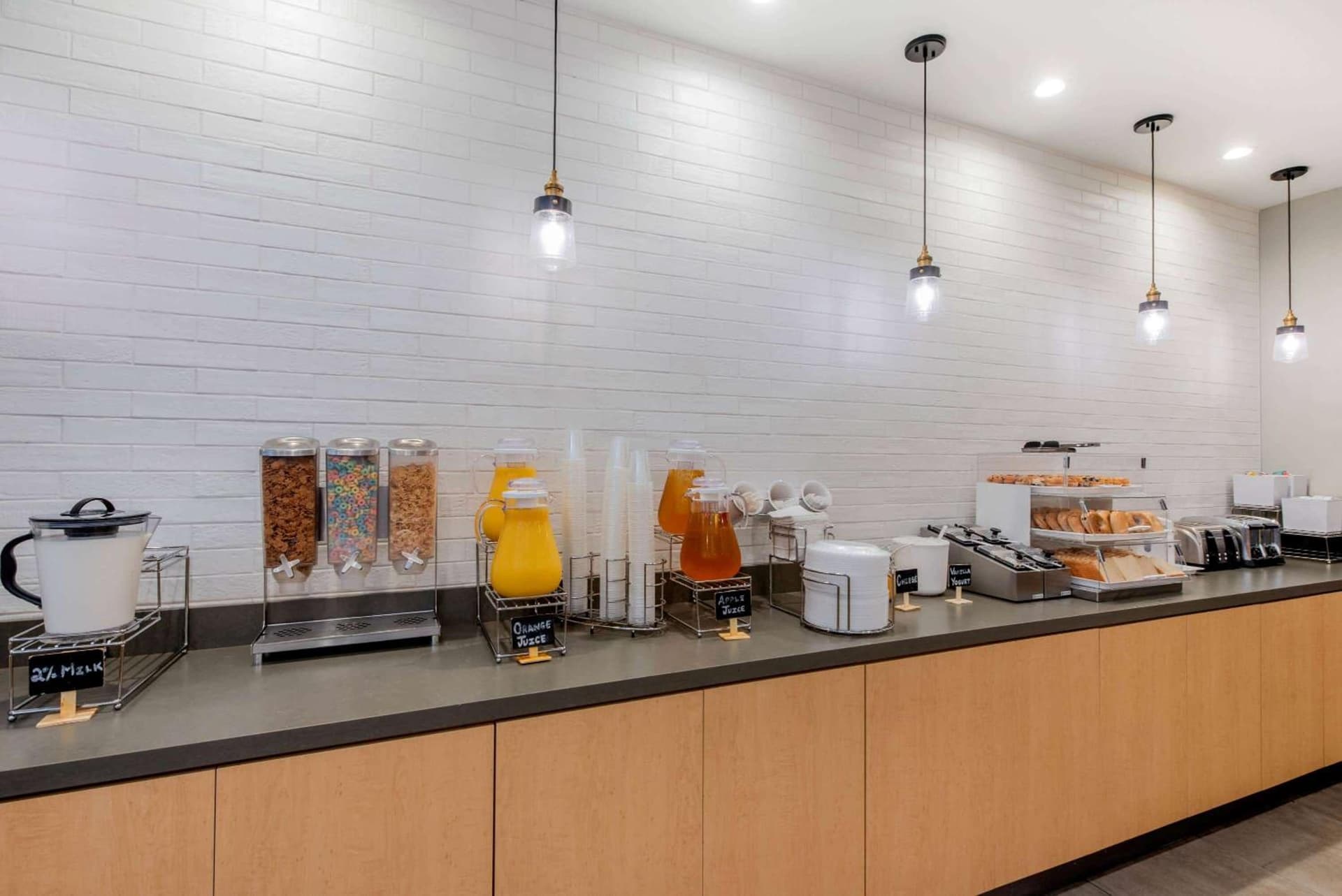 La Quinta Inn & Suites by Wyndham New Orleans Downtown gallery photo in New Orleans, LA — image 47