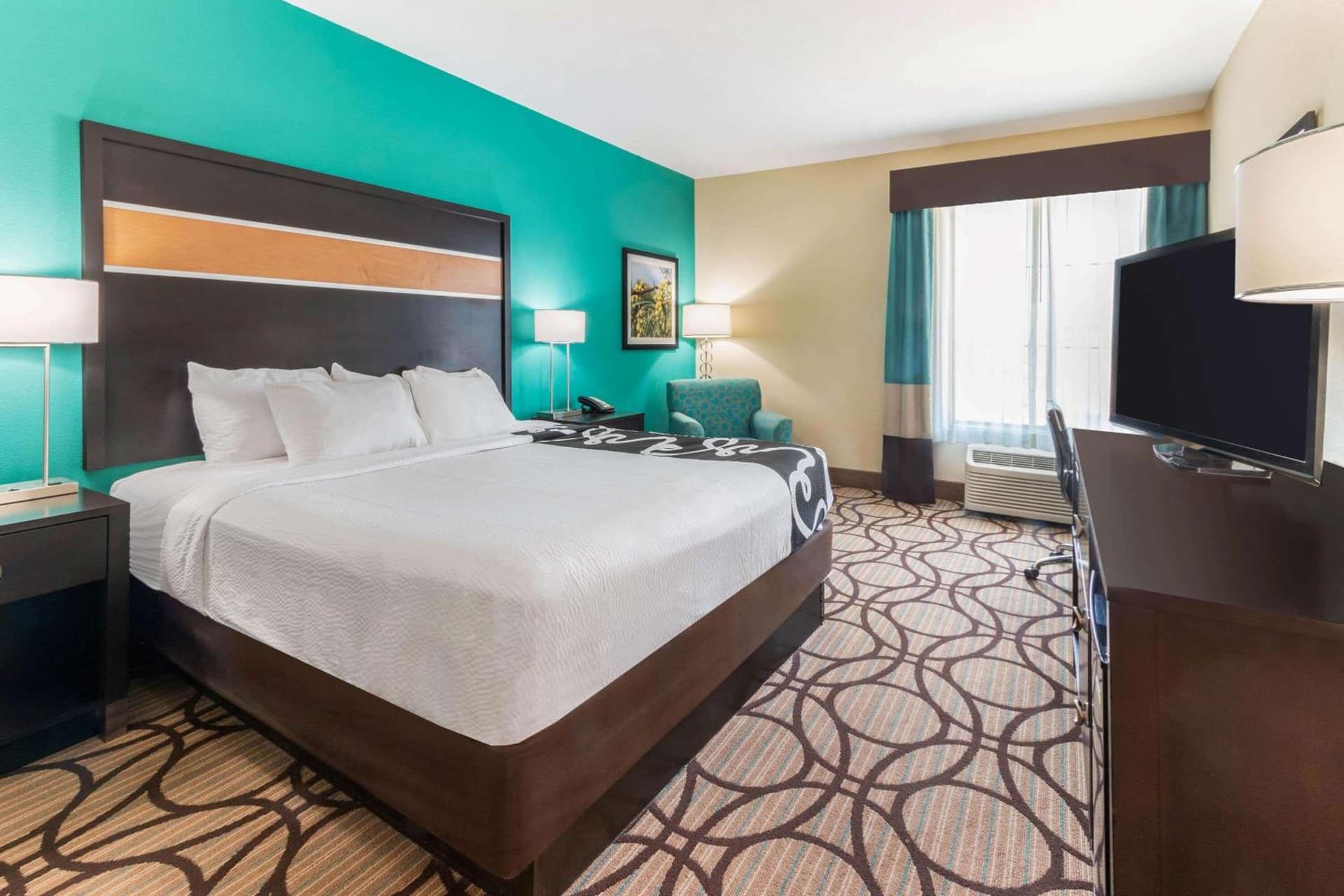 La Quinta by Wyndham Carlsbad interior in Carlsbad, NM — gallery photo 2