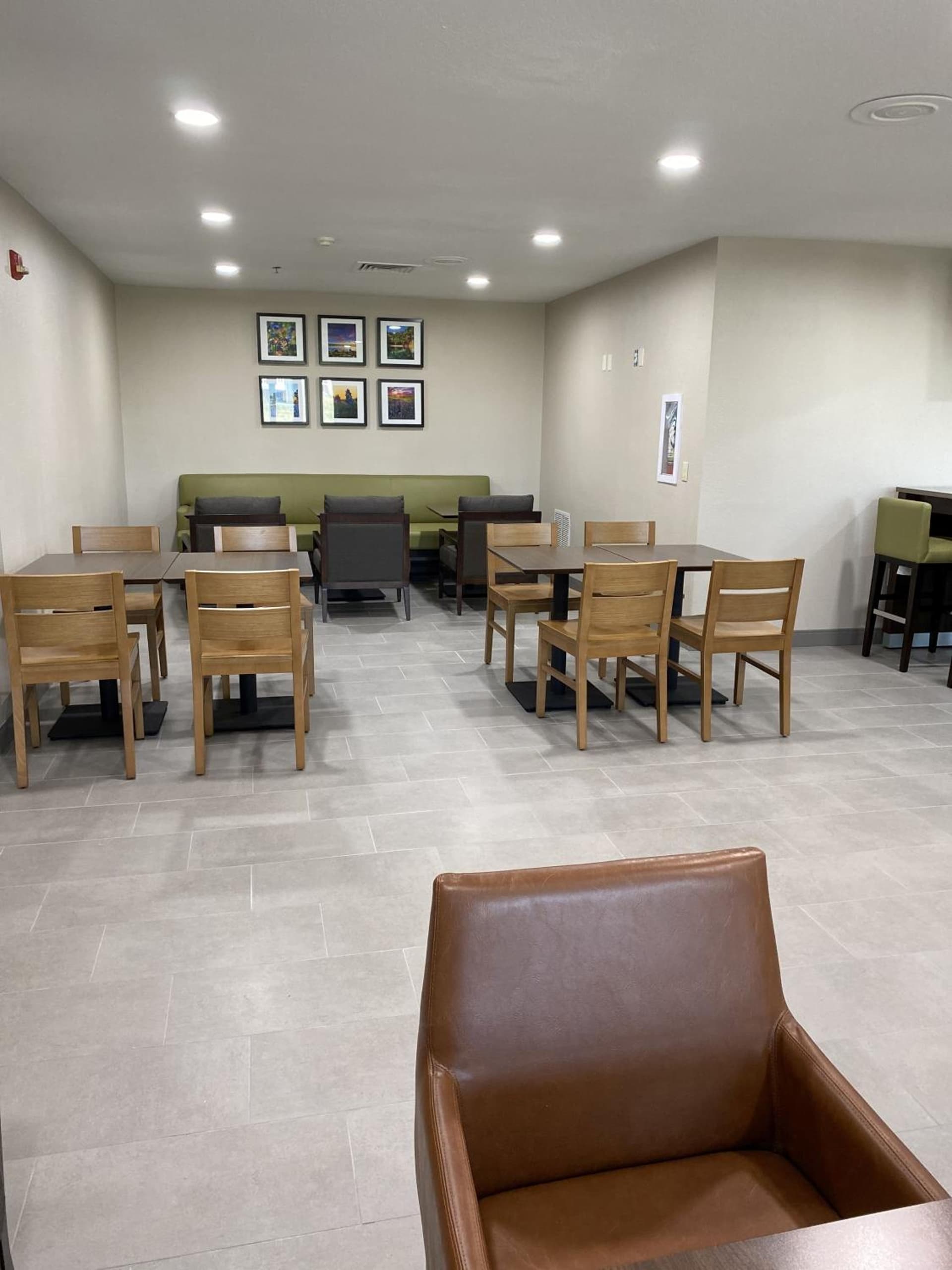 Country Inn & Suites by Radisson, Fort Worth, TX gallery photo in Fort Worth, TX — image 8