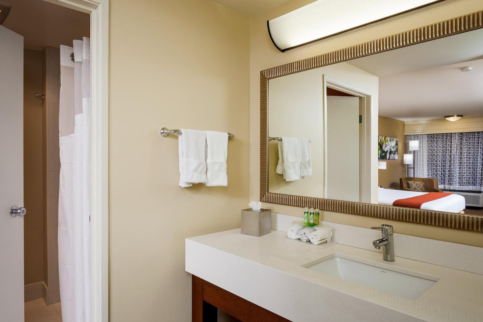Holiday Inn Express Simi Valley by IHG gallery photo in Simi Valley, CA — image 38