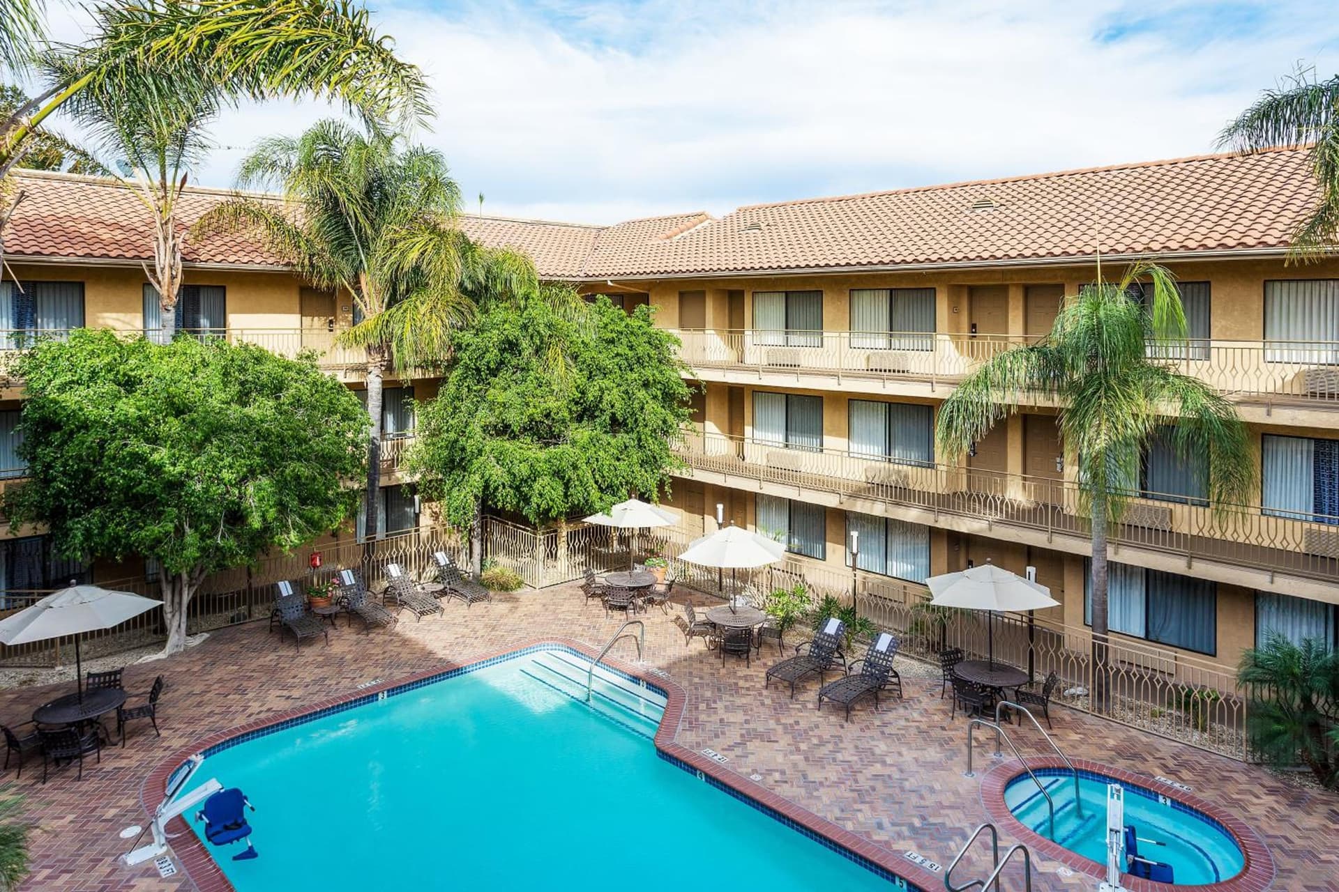 Holiday Inn Express Simi Valley by IHG gallery photo in Simi Valley, CA — image 46