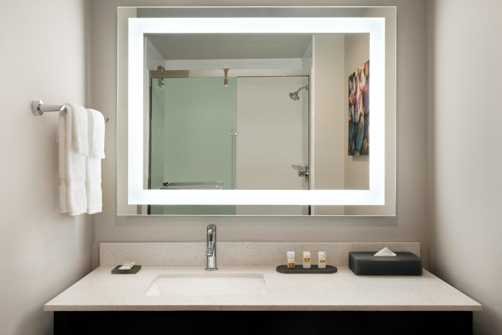 La Quinta Inn & Suites by Wyndham Burlington gallery photo in Burlington, WA — image 35