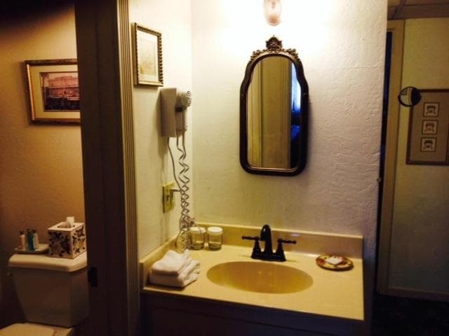 Historic Cary House Hotel gallery photo in Placerville, CA — image 14