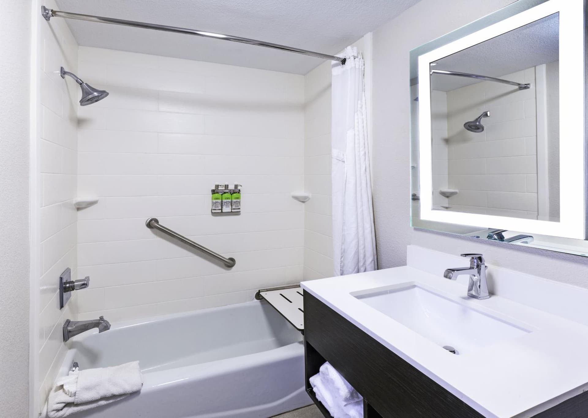 Holiday Inn Express New Orleans East by IHG gallery photo in New Orleans, LA — image 29