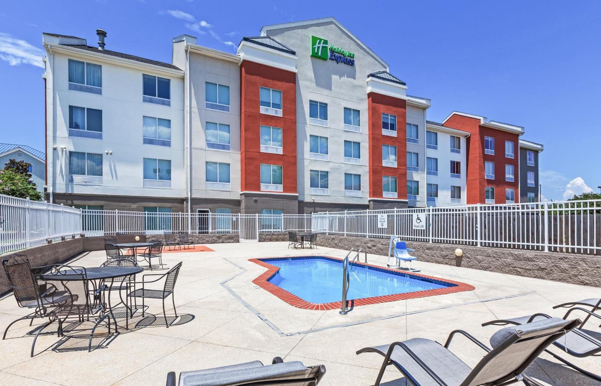 Holiday Inn Express New Orleans East by IHG gallery photo in New Orleans, LA — image 41