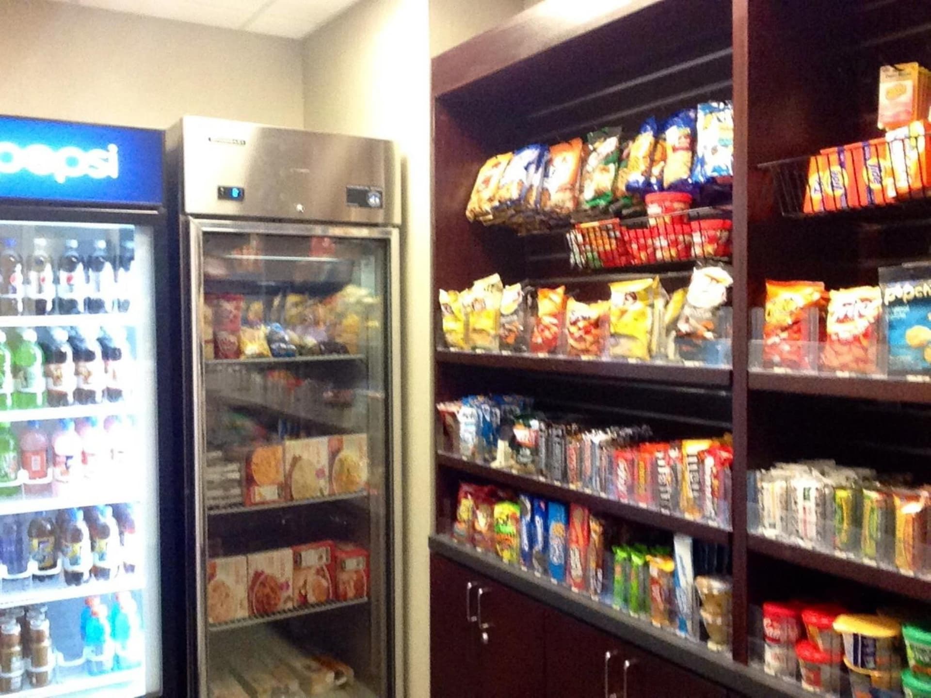 Holiday Inn Express & Suites Utica by IHG gallery photo in Utica, NY — image 14