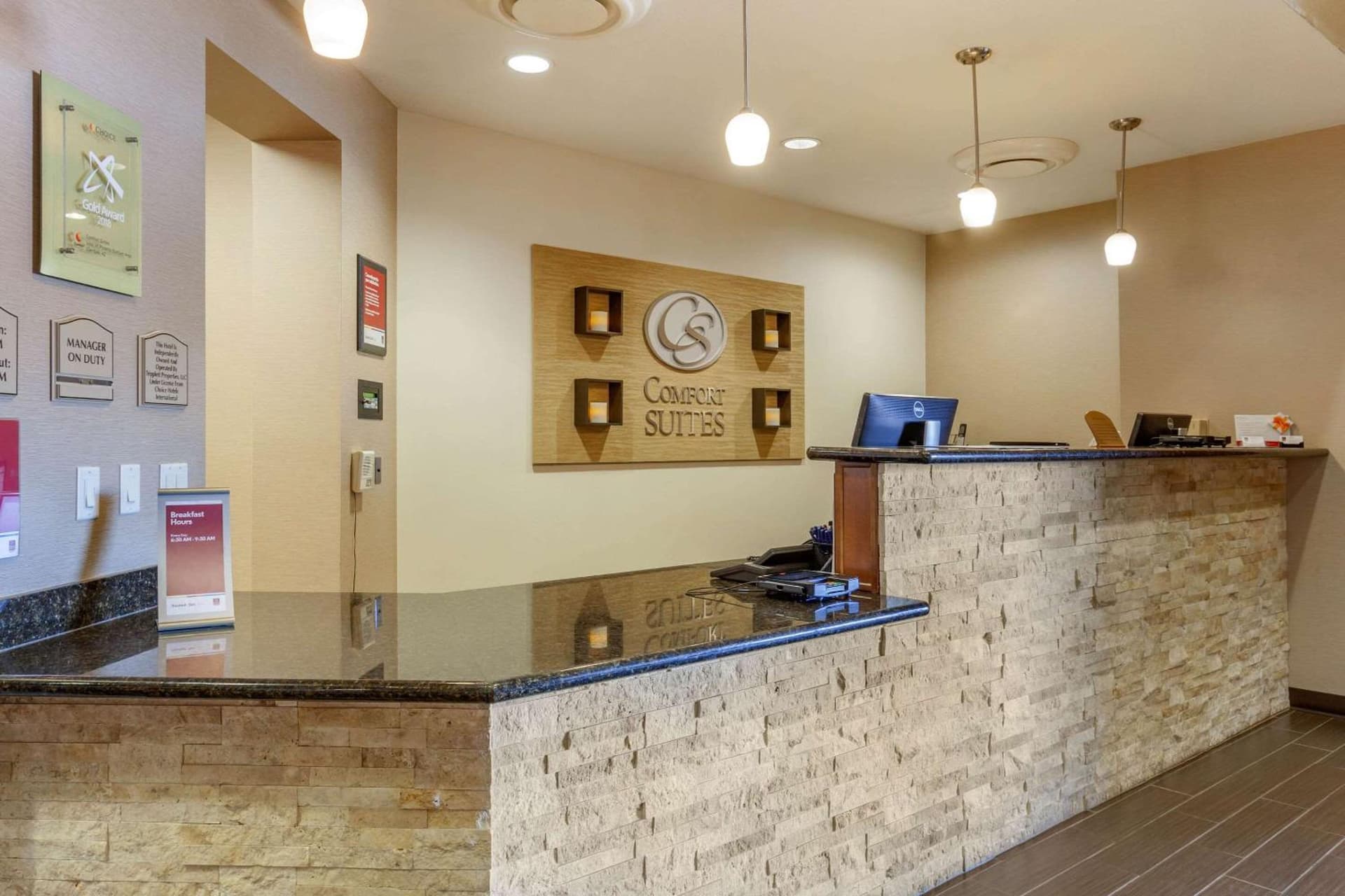 Comfort Suites Glendale - State Farm Stadium Area gallery photo in Glendale, AZ — image 35
