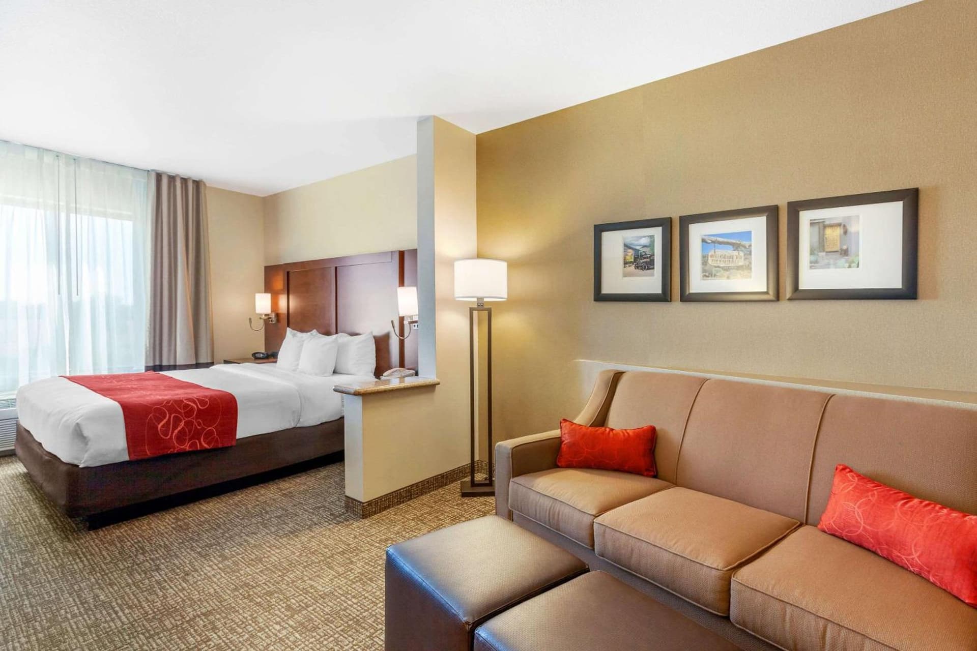 Comfort Suites Glendale - State Farm Stadium Area gallery photo in Glendale, AZ — image 4