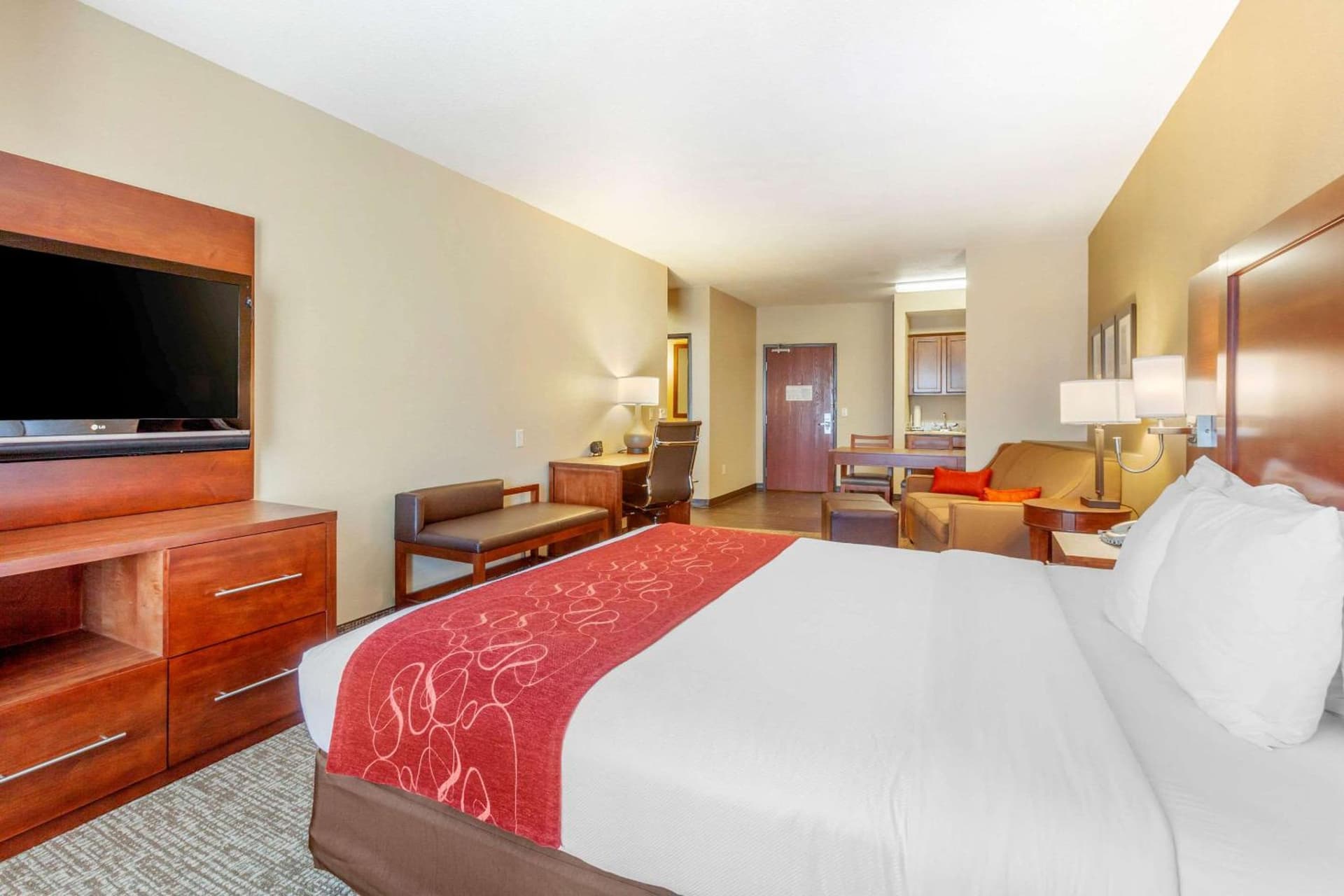 Comfort Suites Glendale - State Farm Stadium Area gallery photo in Glendale, AZ — image 36