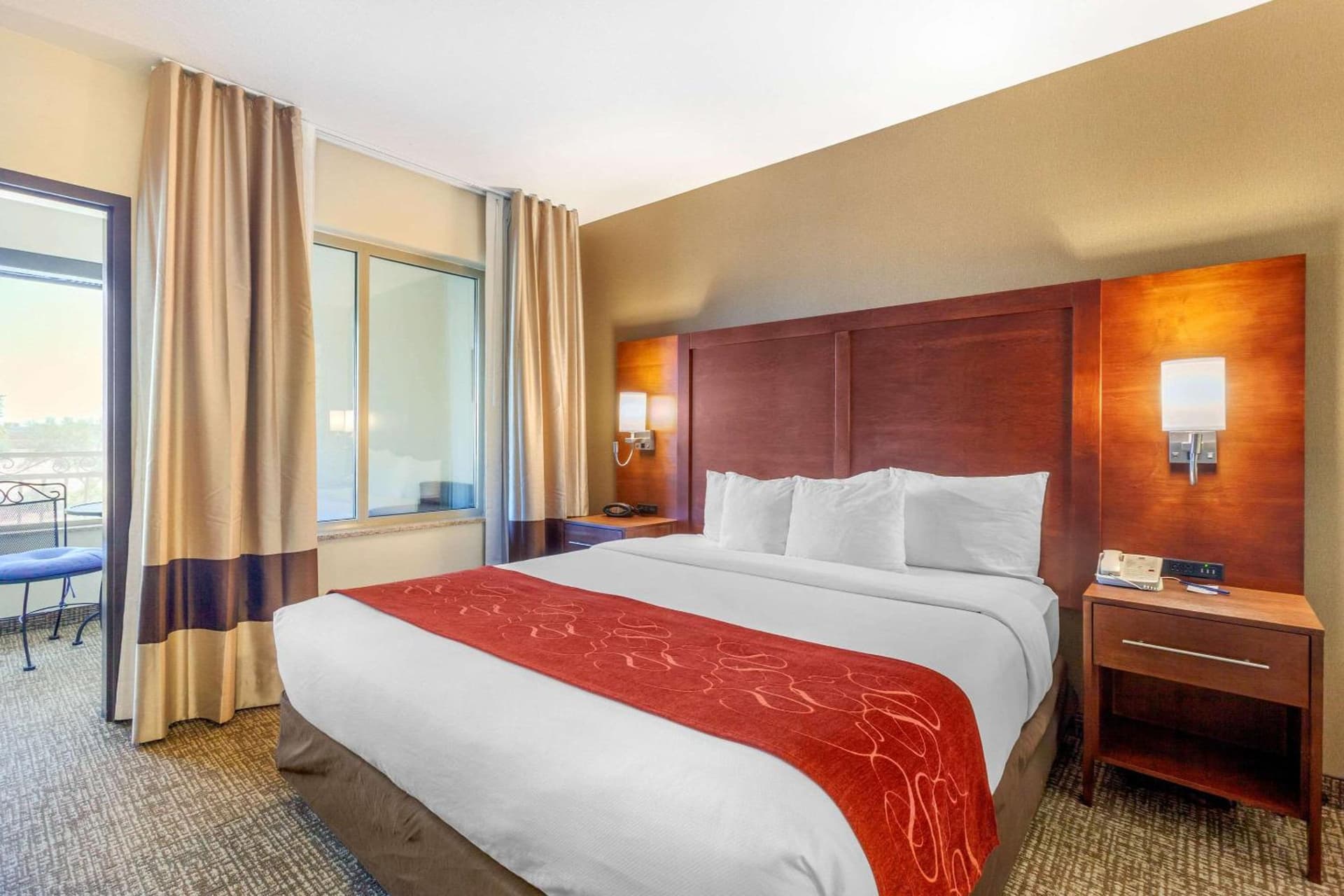 Comfort Suites Glendale - State Farm Stadium Area gallery photo in Glendale, AZ — image 23