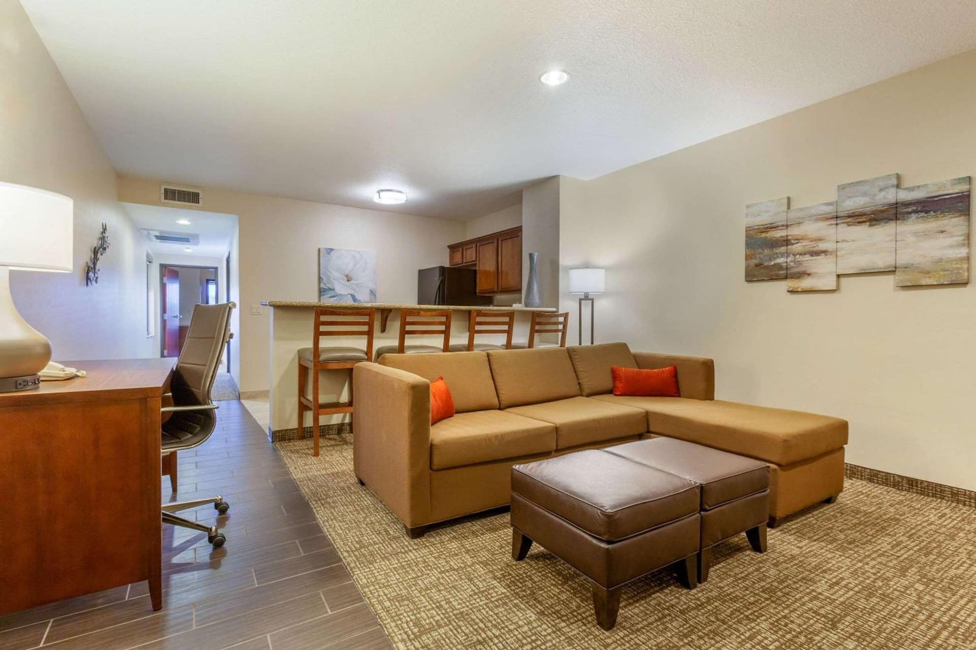 Comfort Suites Glendale - State Farm Stadium Area gallery photo in Glendale, AZ — image 37