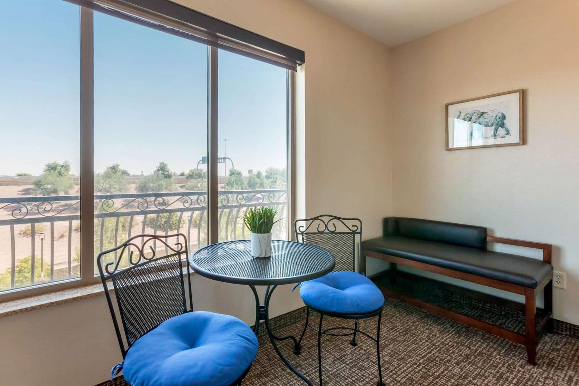 Comfort Suites Glendale - State Farm Stadium Area gallery photo in Glendale, AZ — image 28