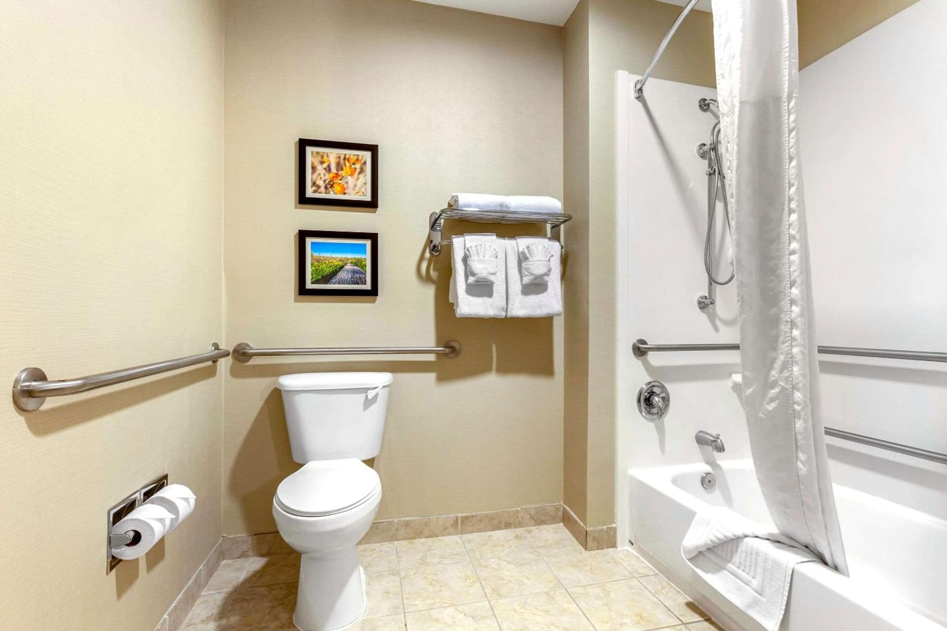 Comfort Suites Glendale - State Farm Stadium Area gallery photo in Glendale, AZ — image 15