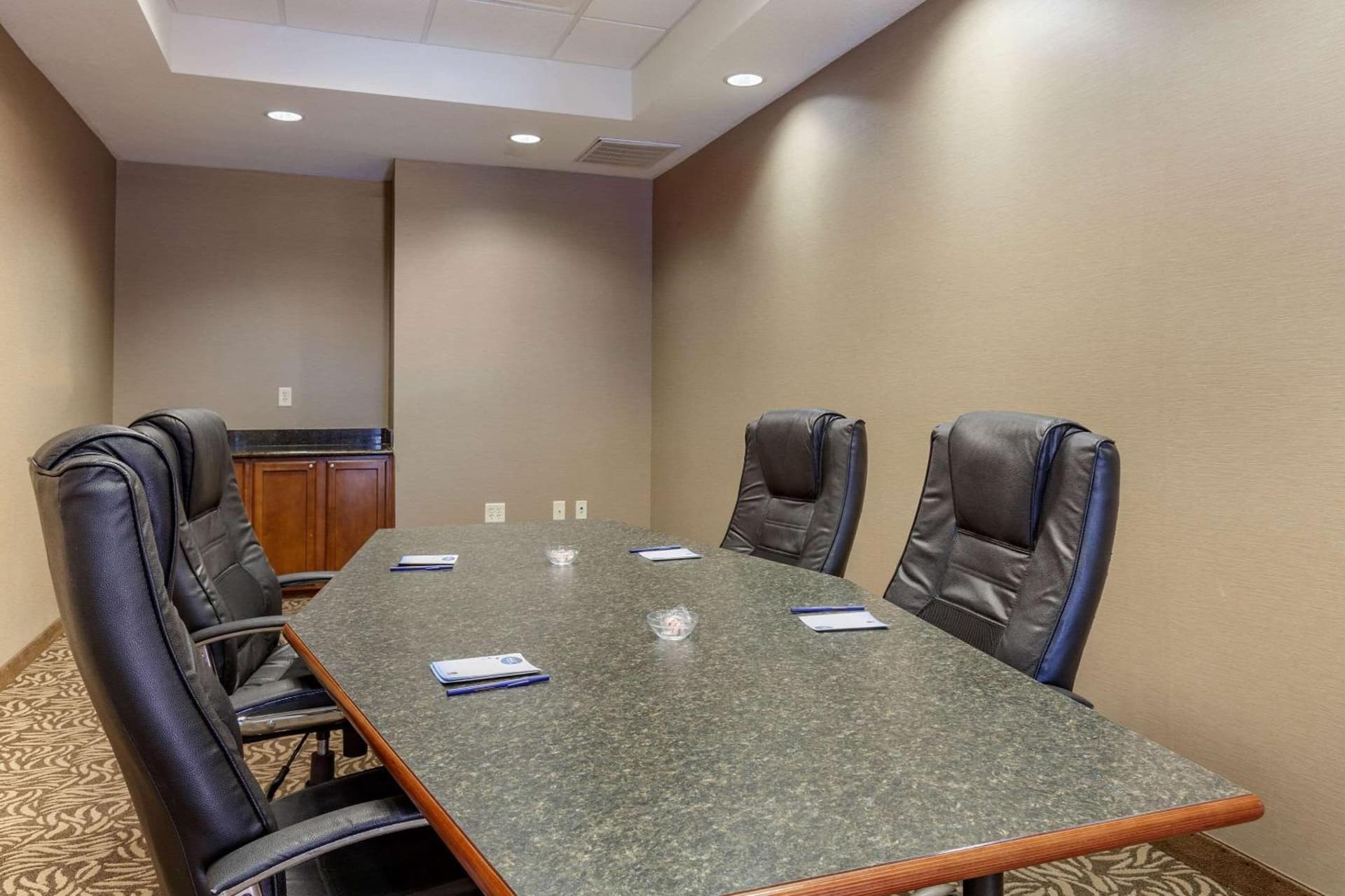 Comfort Suites Glendale - State Farm Stadium Area gallery photo in Glendale, AZ — image 29