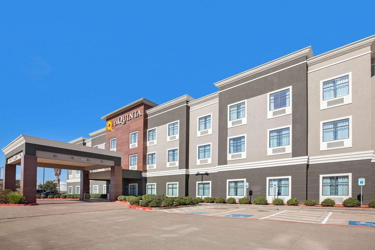 La Quinta Inn & Suites By Wyndham Houston Pasadena North gallery photo in Pasadena, TX — image 17