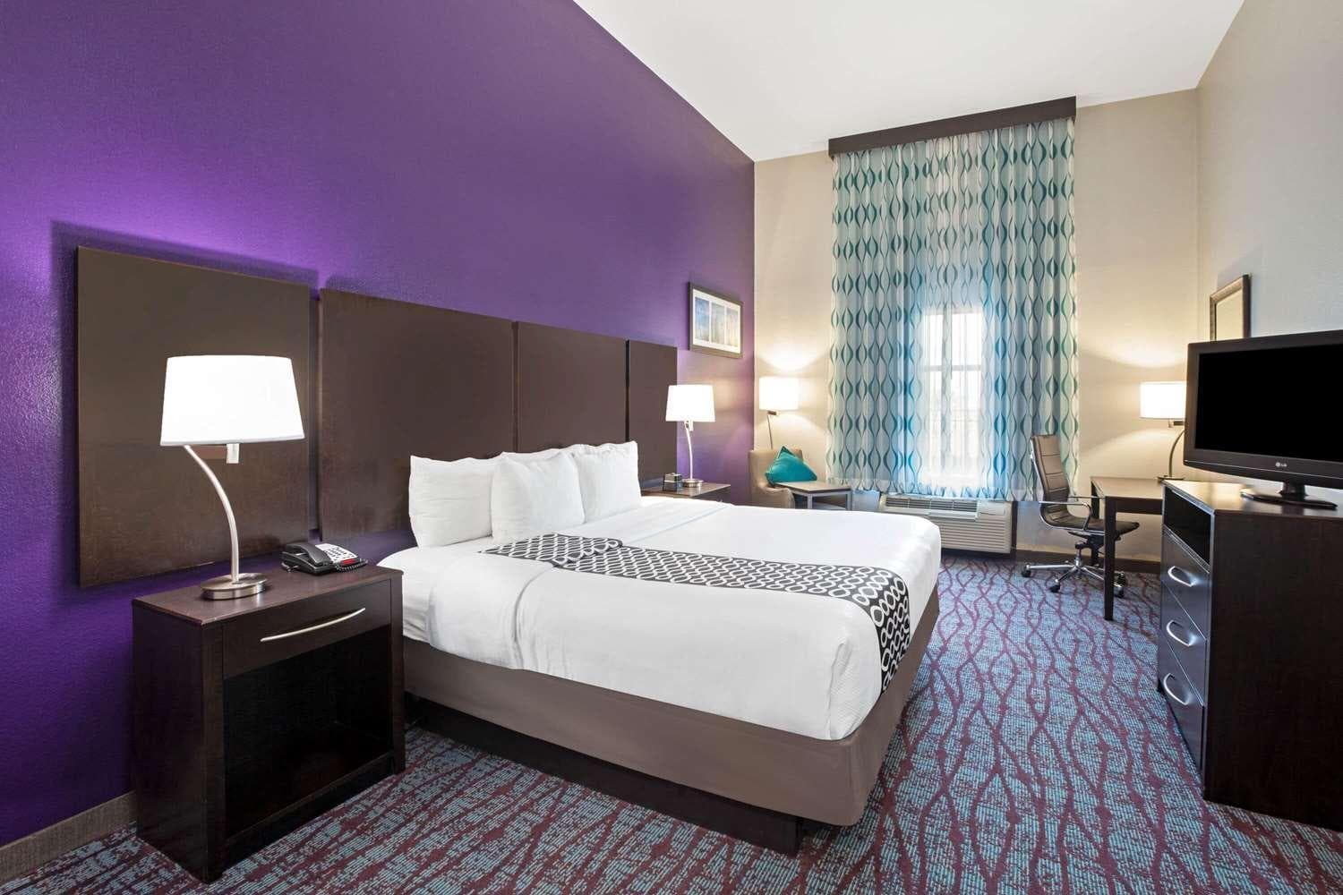 La Quinta Inn & Suites By Wyndham Houston Pasadena North gallery photo in Pasadena, TX — image 21