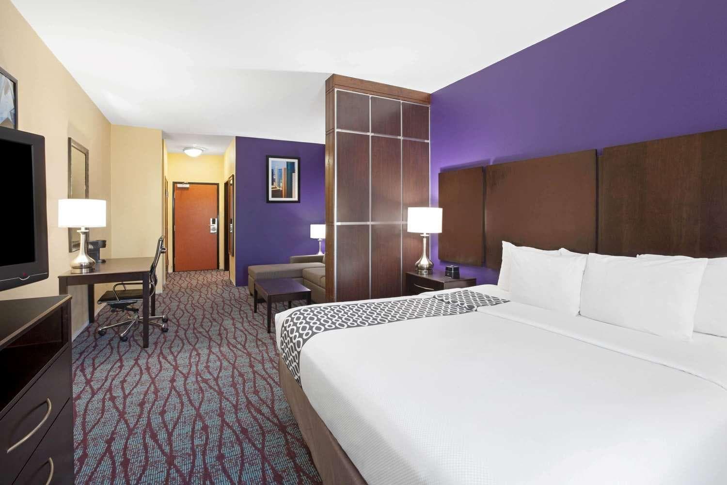 La Quinta Inn & Suites By Wyndham Houston Pasadena North gallery photo in Pasadena, TX — image 13