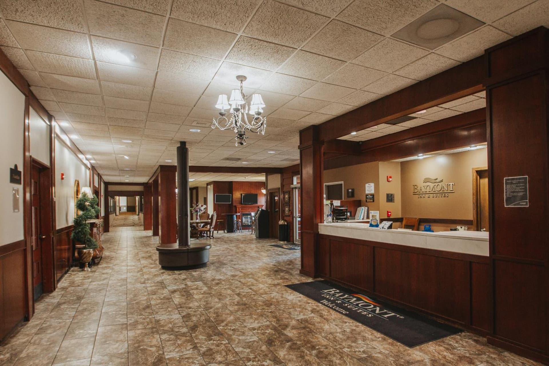 Baymont by Wyndham Mandan Bismarck Area interior in Mandan, ND — gallery photo 2
