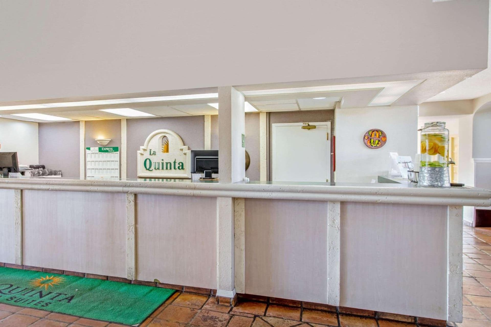 La Quinta Inn by Wyndham Las Cruces Mesilla Valley property views in Las Cruces, NM — gallery photo 3
