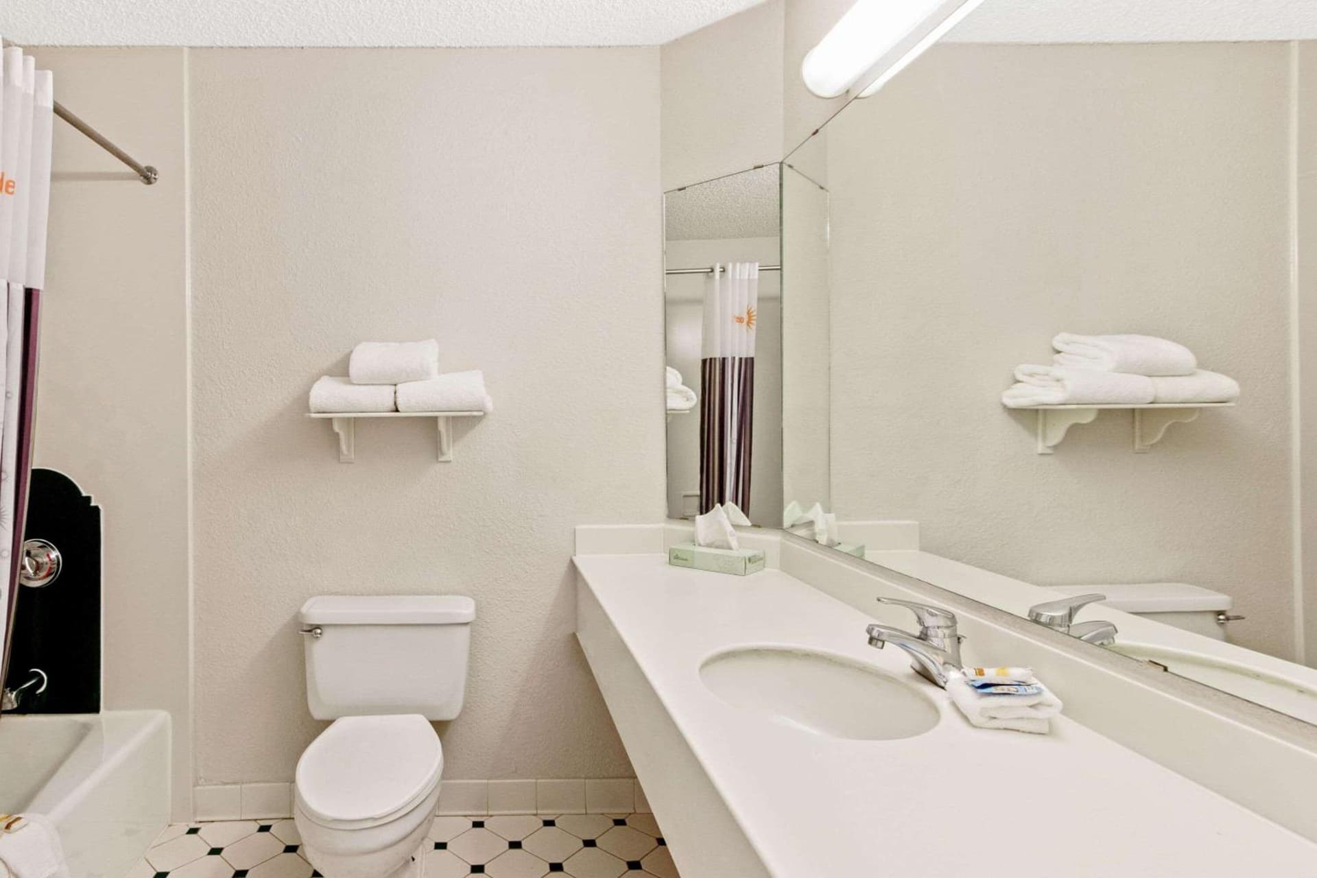 La Quinta Inn by Wyndham Las Cruces Mesilla Valley gallery photo in Las Cruces, NM — image 23