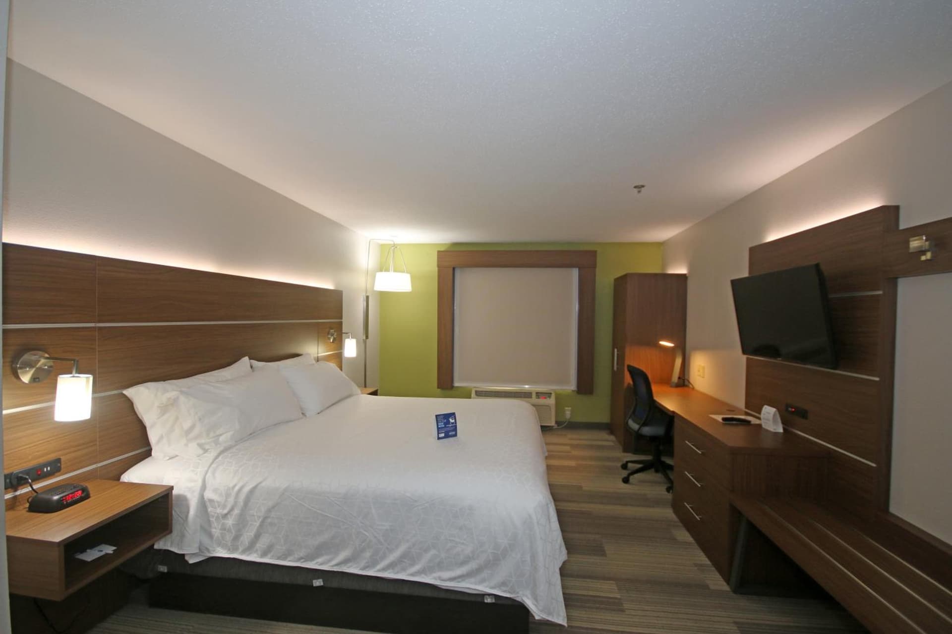 Holiday Inn Express Hotel & Suites Greensboro-East by IHG gallery photo in Greensboro, NC — image 10