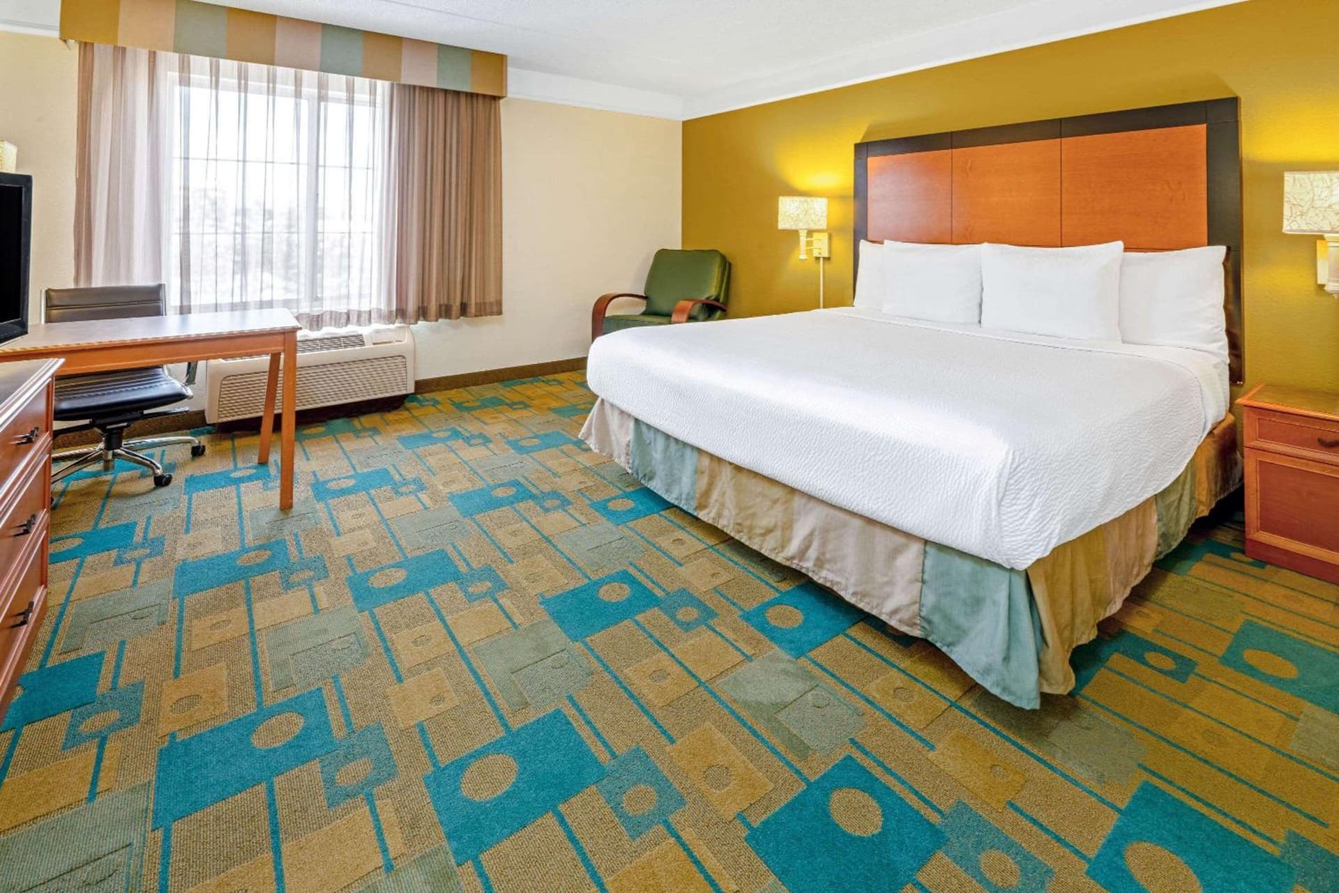 La Quinta by Wyndham Salt Lake City Airport gallery photo in Salt Lake City, UT — image 10