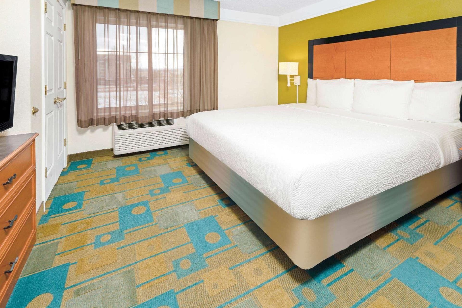 La Quinta by Wyndham Salt Lake City Airport gallery photo in Salt Lake City, UT — image 12
