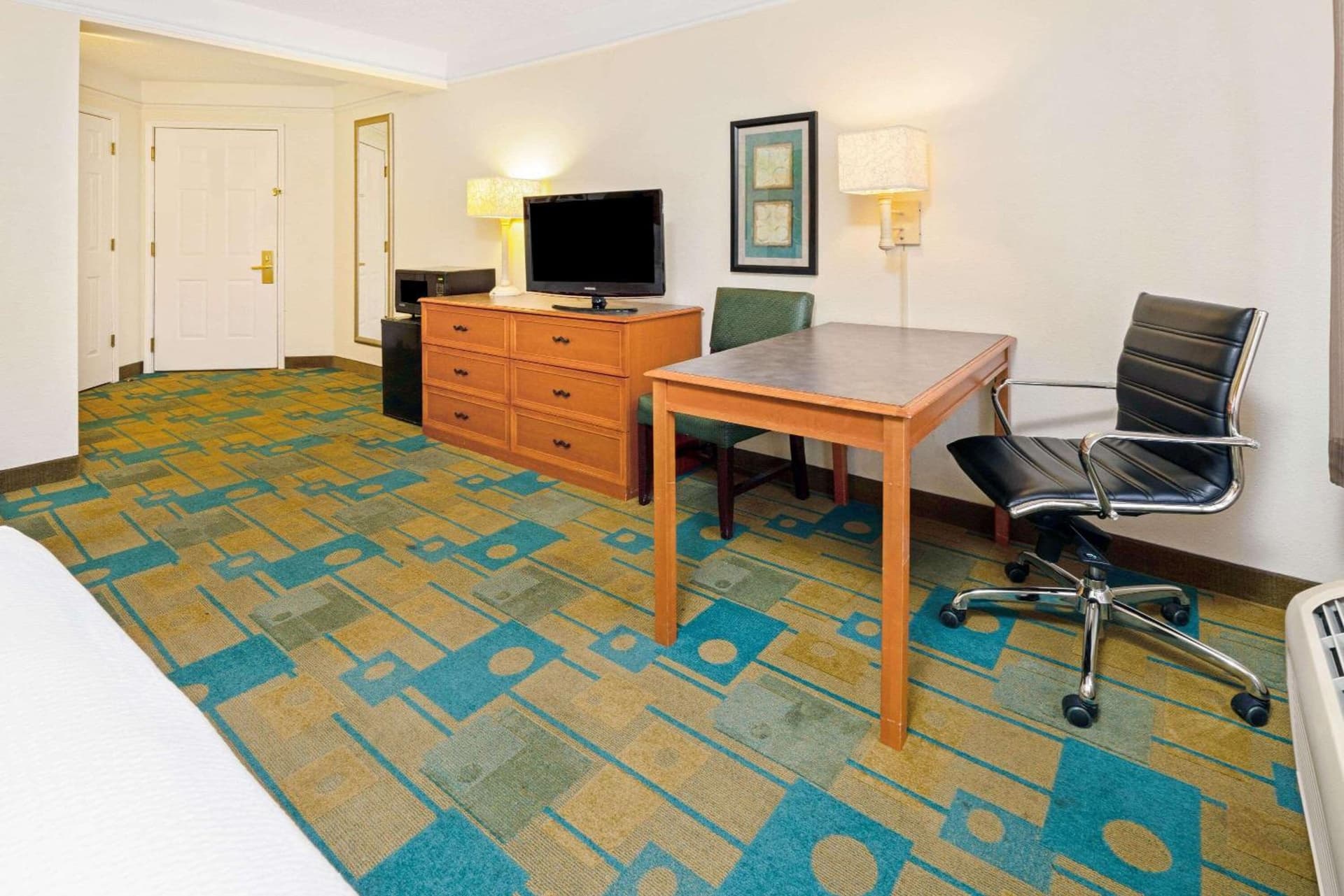 La Quinta by Wyndham Salt Lake City Airport gallery photo in Salt Lake City, UT — image 42