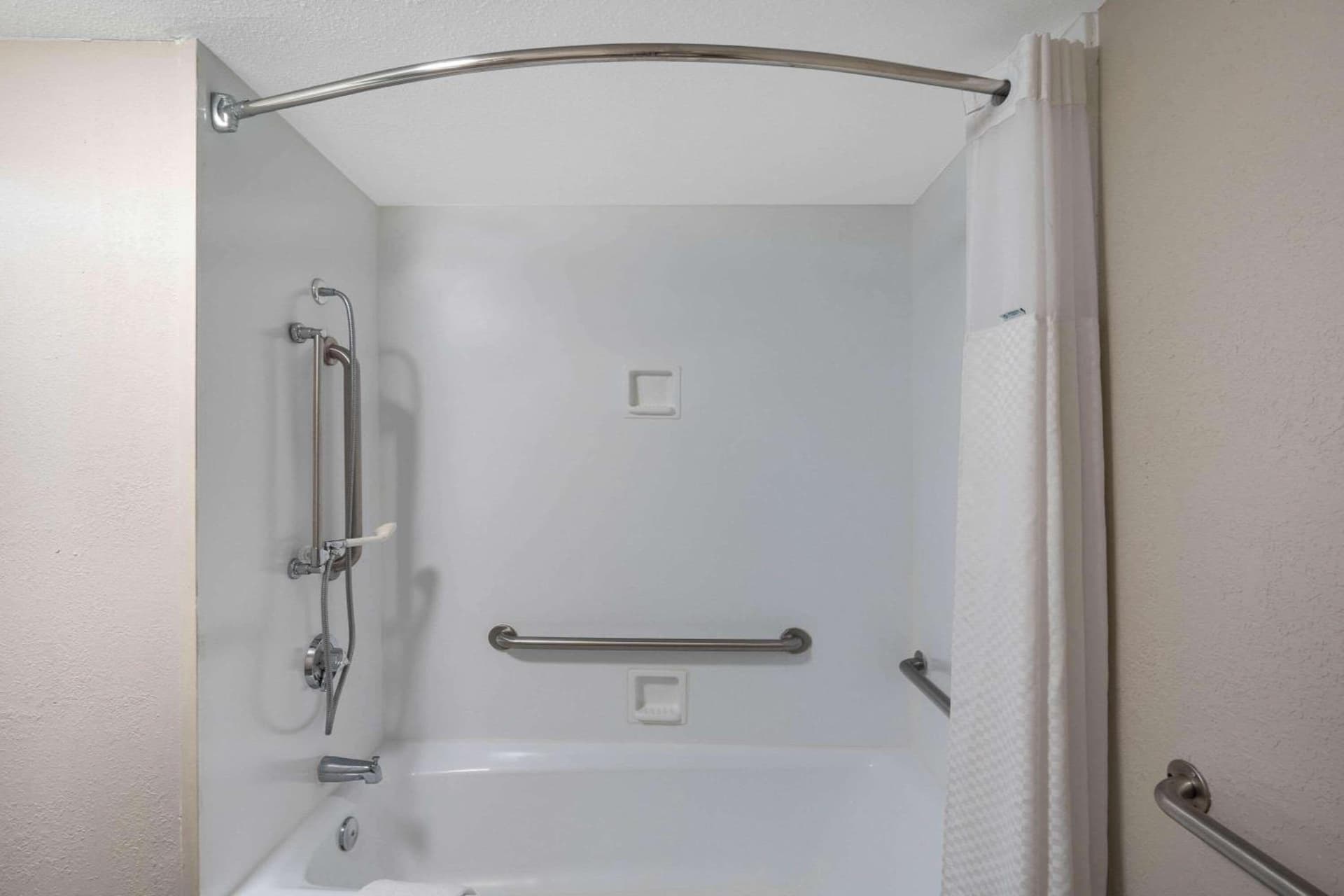 Baymont by Wyndham Murfreesboro gallery photo in Murfreesboro, TN — image 50