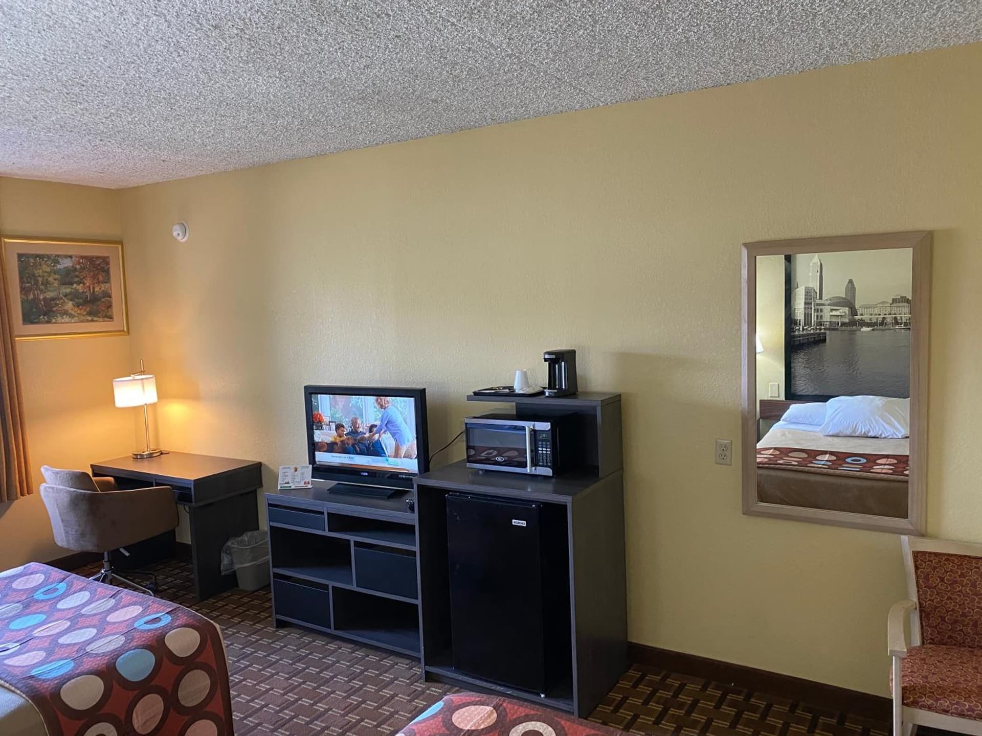 Super 8 by Wyndham Port Clinton gallery photo in Port Clinton, OH — image 30