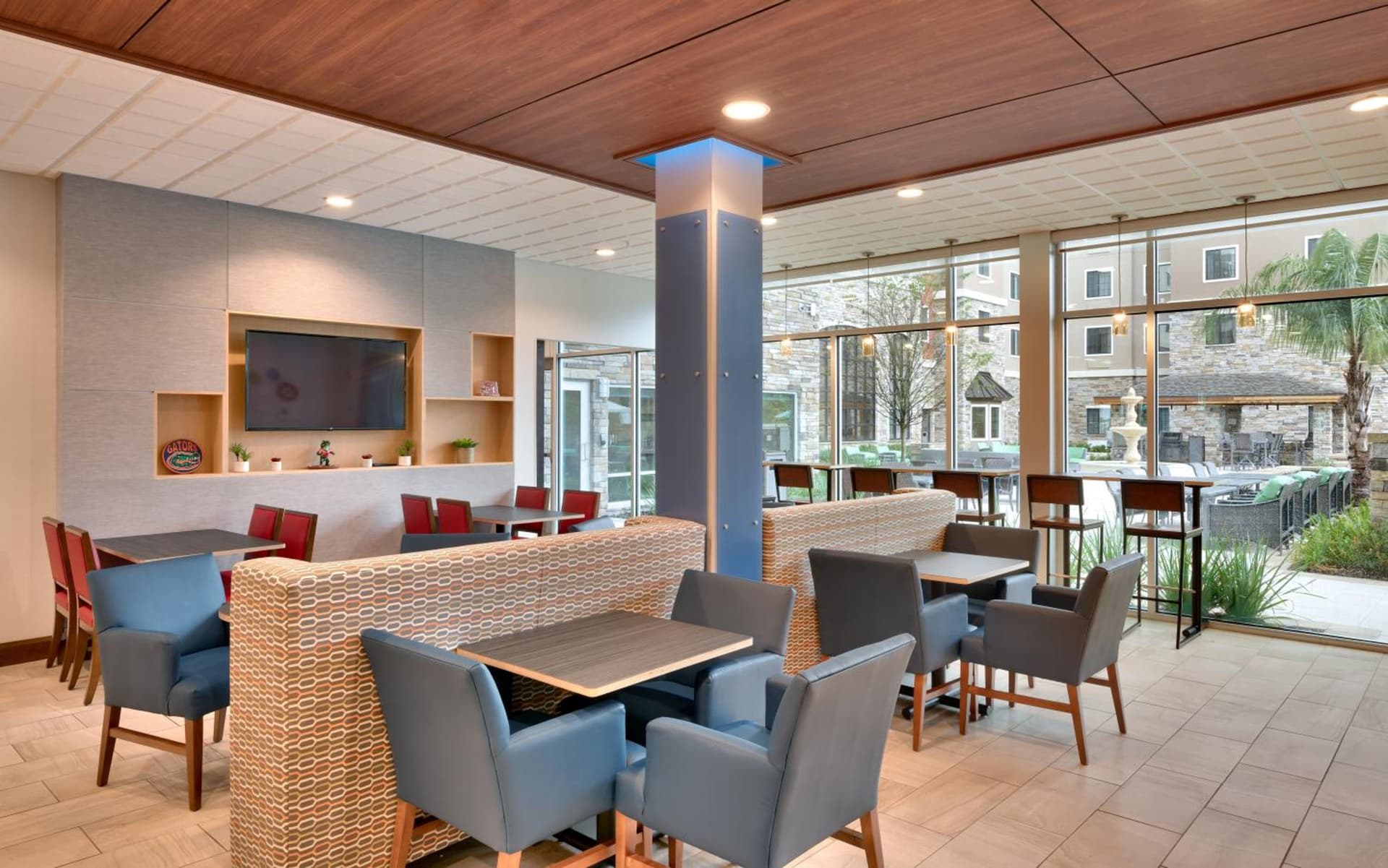 Holiday Inn Express & Suites - Gainesville I-75 by IHG gallery photo in Gainesville, FL — image 21