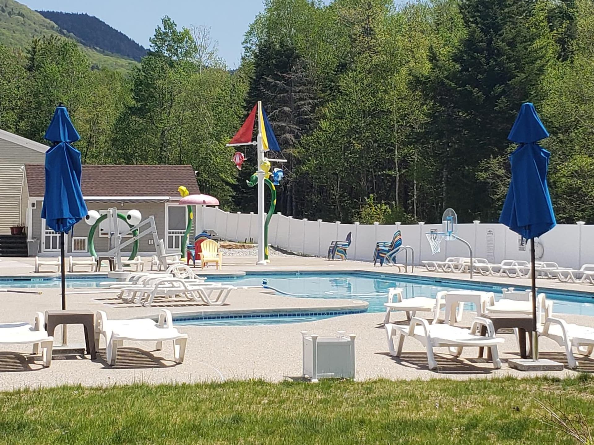 Town Square Condominiums property views in Waterville Valley — gallery photo 3