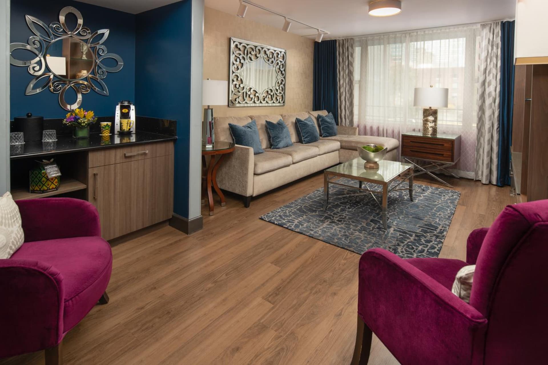 Staypineapple, Hotel Rose, Downtown Portland gallery photo in Portland, OR — image 51