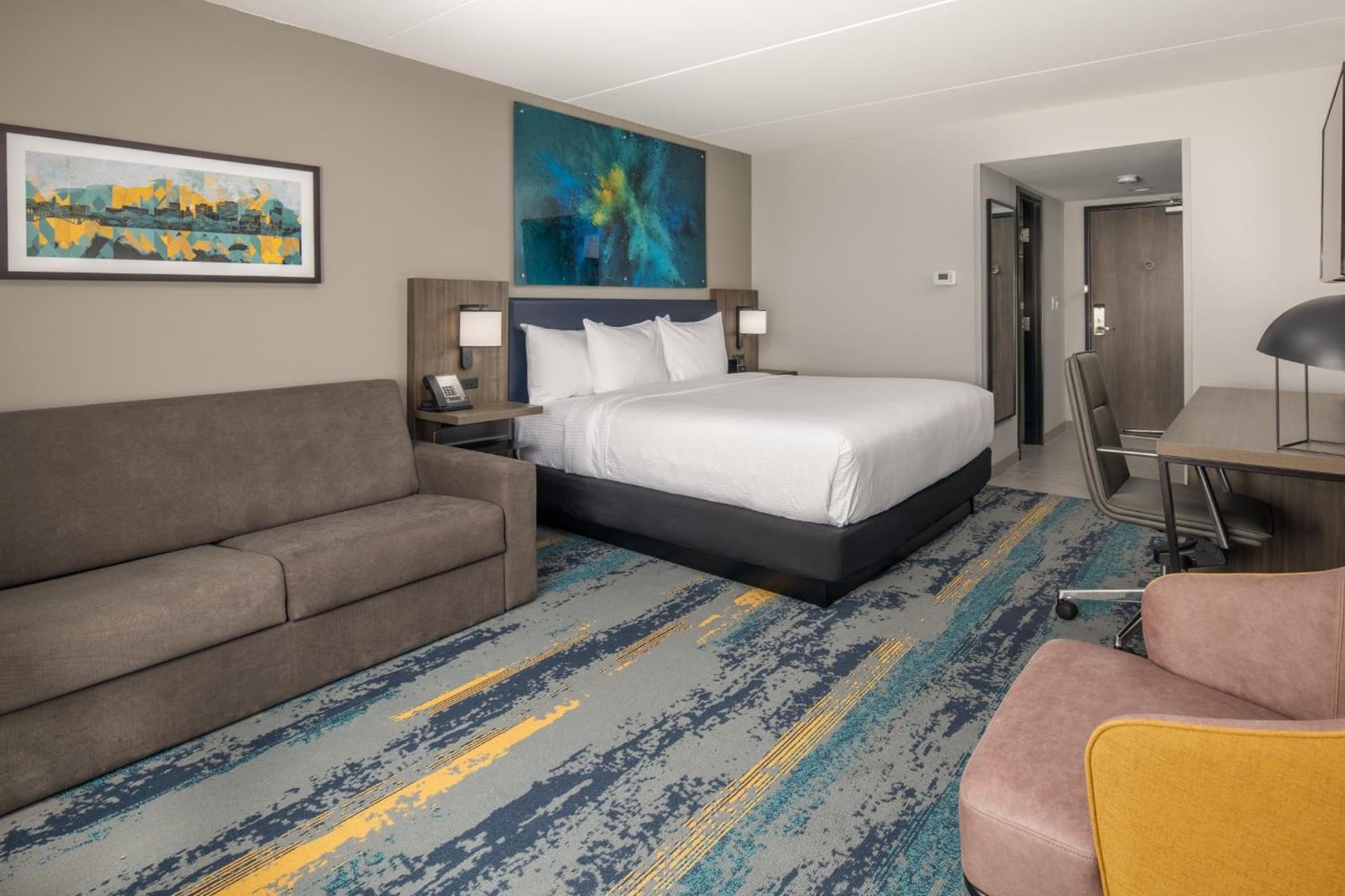 La Quinta Inn & Suites by Wyndham Spokane Downtown gallery photo in Spokane, WA — image 10