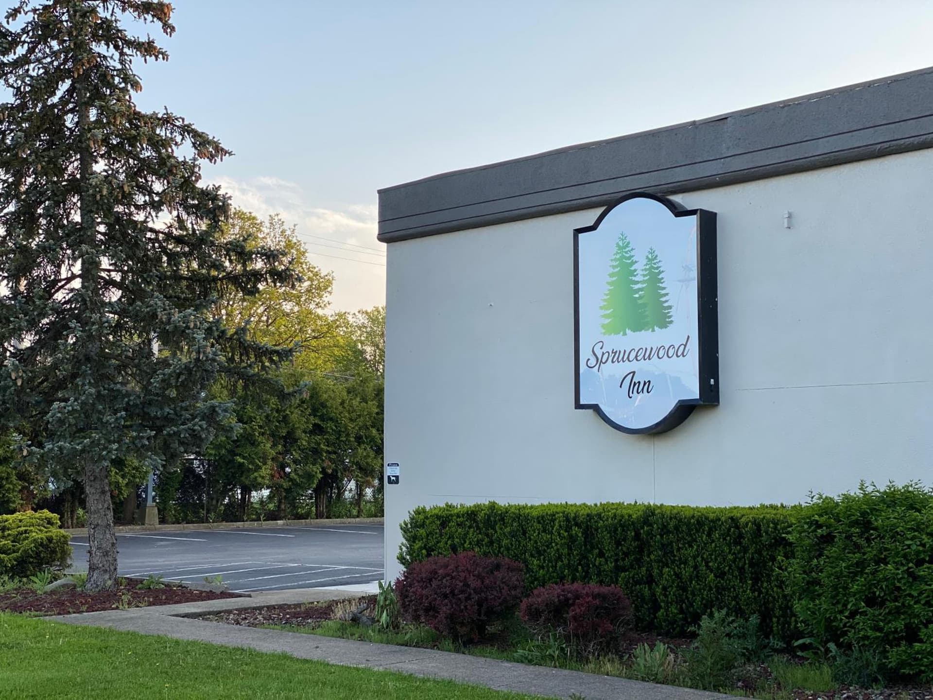 Sprucewood Inn gallery photo in Elyria, OH — image 13